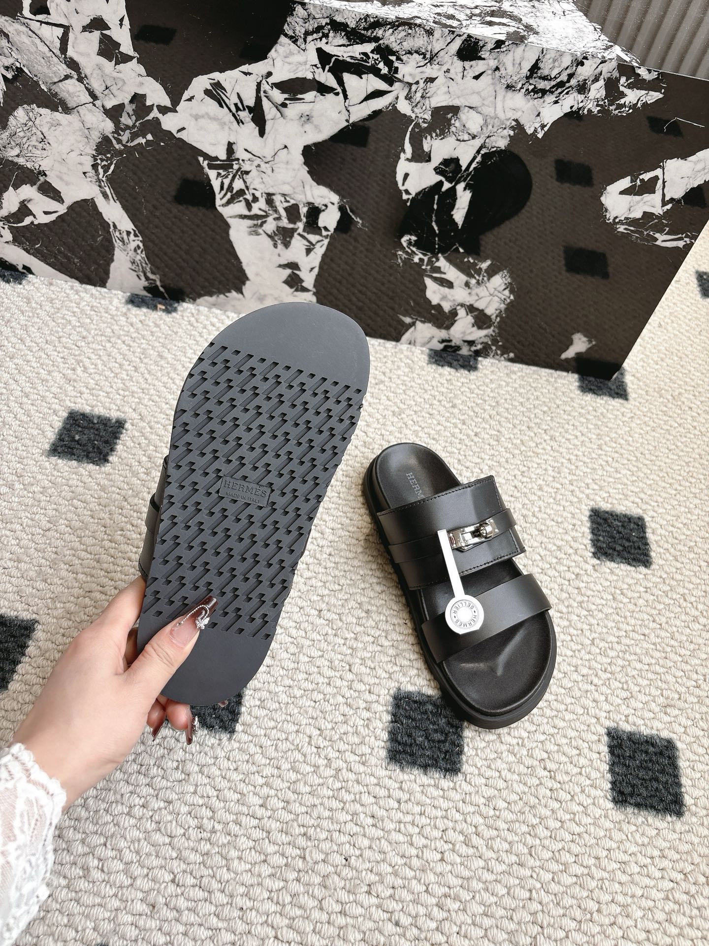 Hermès 男码+10 Hermes 爱马仕 2025新款二舅拖系列 一直都很火爆的二舅拖鞋 随意各种搭配都很棒
