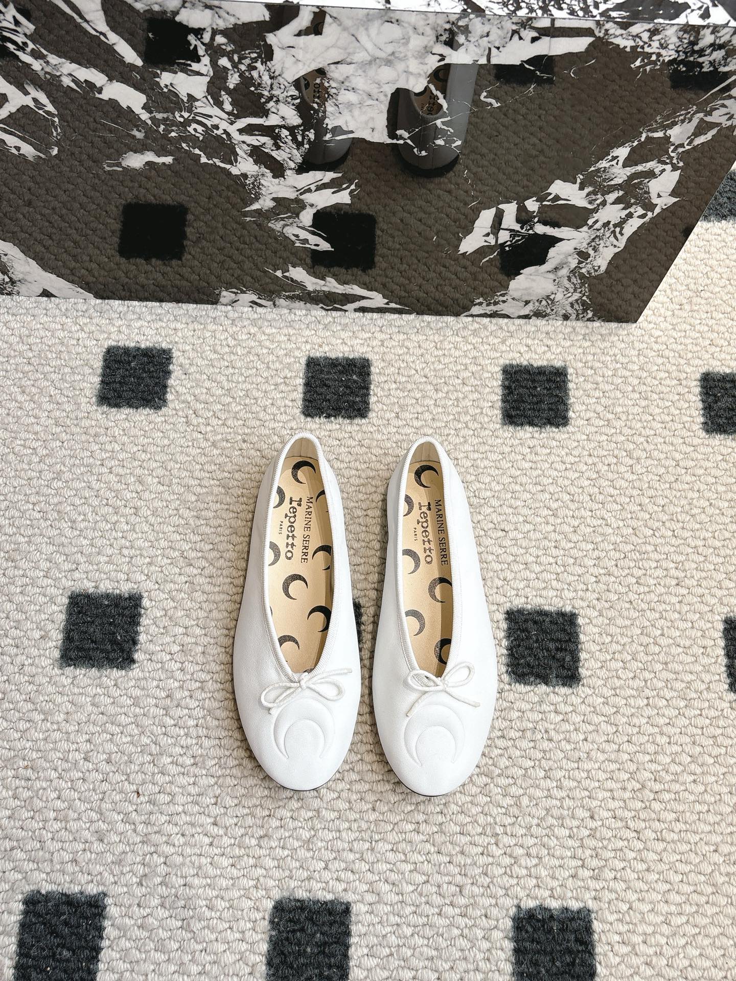NO:231400,Repett*&MarineSer* ss25 new arrival~ Spring and summer new style moon ballet shoes imported from Italy size 35-40, ballet shoes, Leather soles19860909Repett*&MarineSer* ss25 new arrival～ 春夏新款 月亮芭蕾鞋 意大利进口真皮大底 size 35-40,芭蕾舞鞋,Leather soles,Women's Shoes