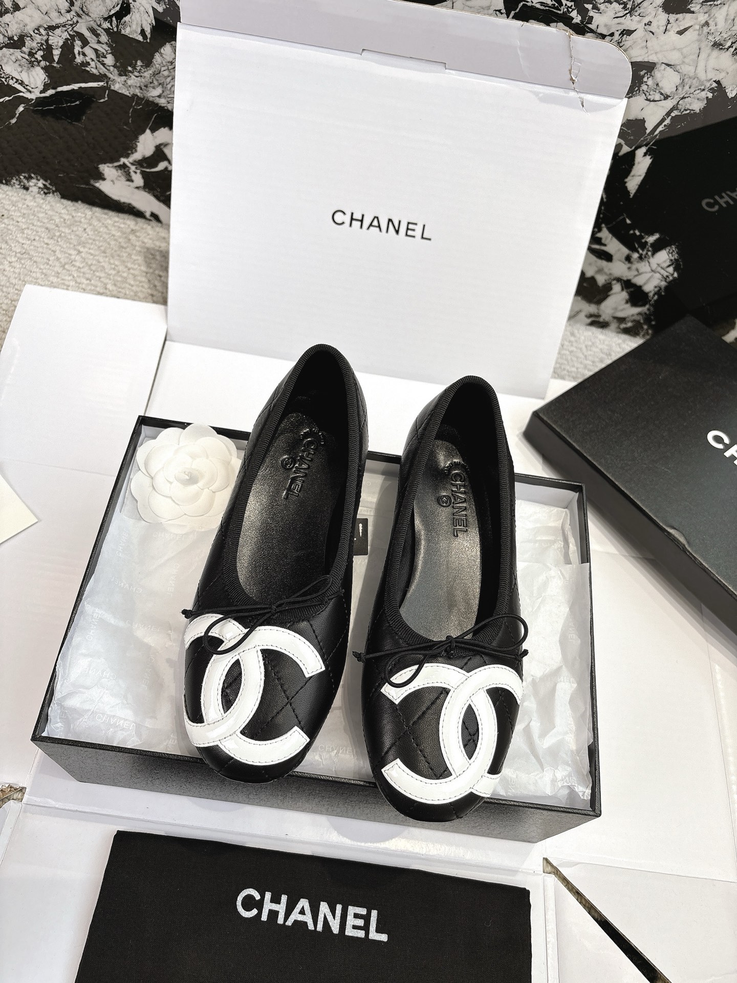 NO:265461,*||Xiaoxiang Zhonggu Kangpeng Da CC Ballet Shoes [High-end Top Quality of Guanda Factory] Purchase Quality ~ No pressure to enter and exit Super large double CC Snorkeling, fashionable/fashionable/unique and charming, invincible and comfortable to wear, great~ easy to wear~ skirts, trousers, invincible versatile~ salt or sweet~ huge high-end, you can choose, different from market currency ~ high quality is absolutely different 35, 36, 37, 38, 39, 40, 41 (40, 41 customized), ballet shoes, skirts19860909*||小香中古康鹏大CC 芭蕾舞鞋【莞大厂高端顶级品质】 代购品质～出入无压力 超大双CC  吸晴醒目 洋气/时髦/独特又迷人 上脚无敌舒服 棒棒棒～好穿好搭～裙装、裤装、无敌百搭～可盐可甜～巨高级 任你挑 区别市场通货～高品质绝对完全不一样 35、36、37、38、39、40、41（40,41订做）,芭蕾舞鞋,skirts,Women's Shoes