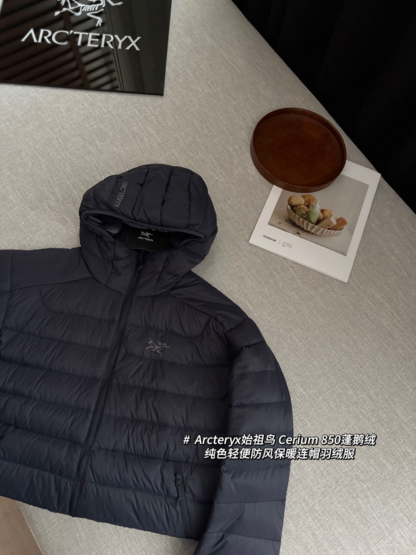Arcteryx始祖鸟 Cerium 850蓬鹅绒纯色轻便防风保暖连帽羽绒服 @藏蓝色