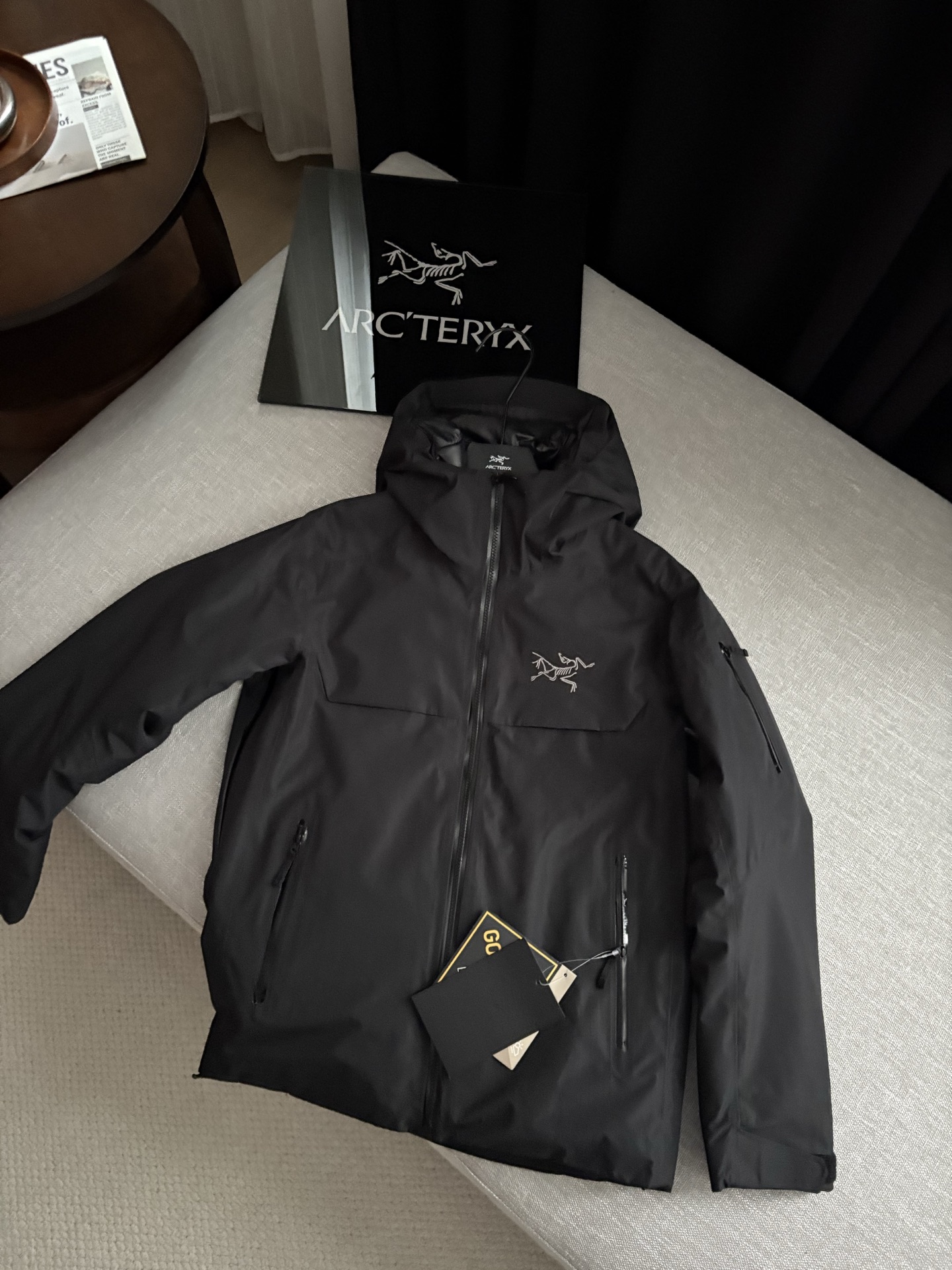 【小买菜】之黑色细节图 顶级Arcteryx始祖鸟 Macai系列 Lightweight Jacket拉链连帽长袖纯色滑雪服外套羽绒服