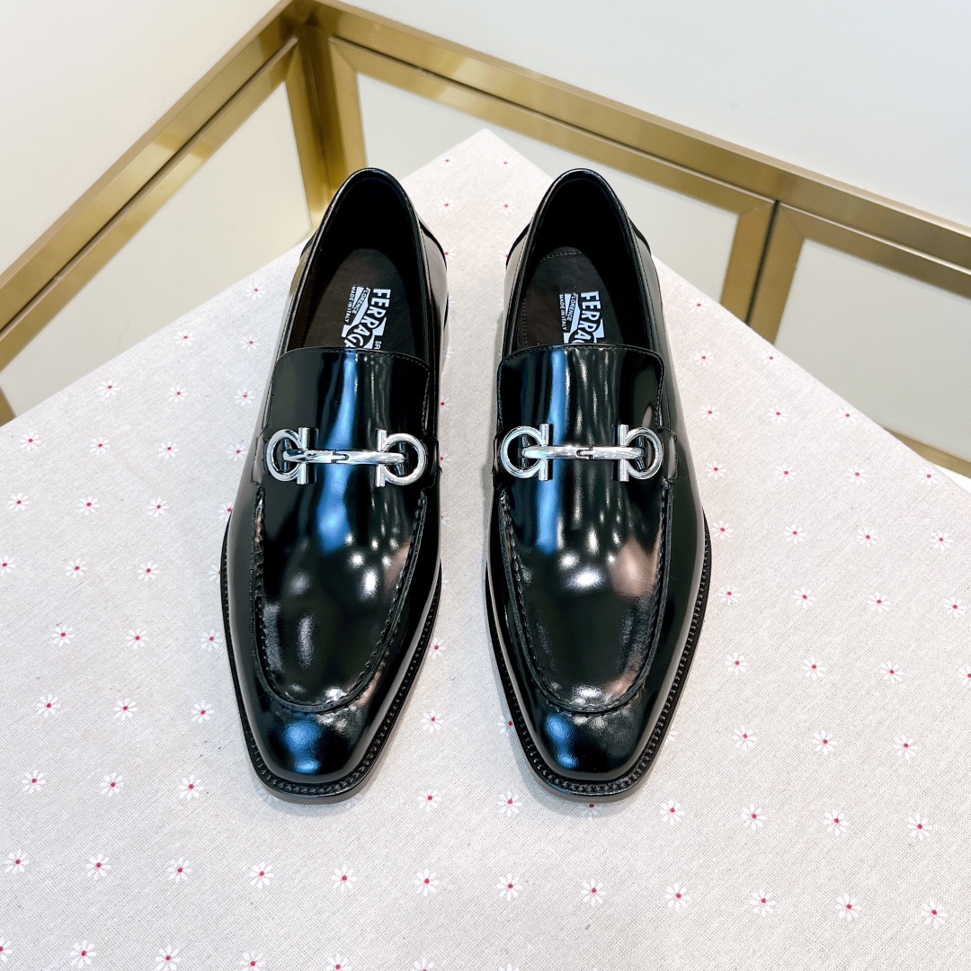 NO:679728,【F^】Original order, high-end quality, men's formal business leather shoes, original imported cowhide, purely hand-rubbed coloring process, water-dyed cowhide for foot pads inside, original customized outsole, Size 39-44 (38, 45 customized, non-refundable),,cowhide19860909【F^】原单 高端品质 男士正装商务皮鞋 原版进口牛皮 纯手工擦色工艺 内里垫脚水染牛皮 原版订制大底 Size 39-44码（38,45订制不退换）,,cowhide,Men's shoes