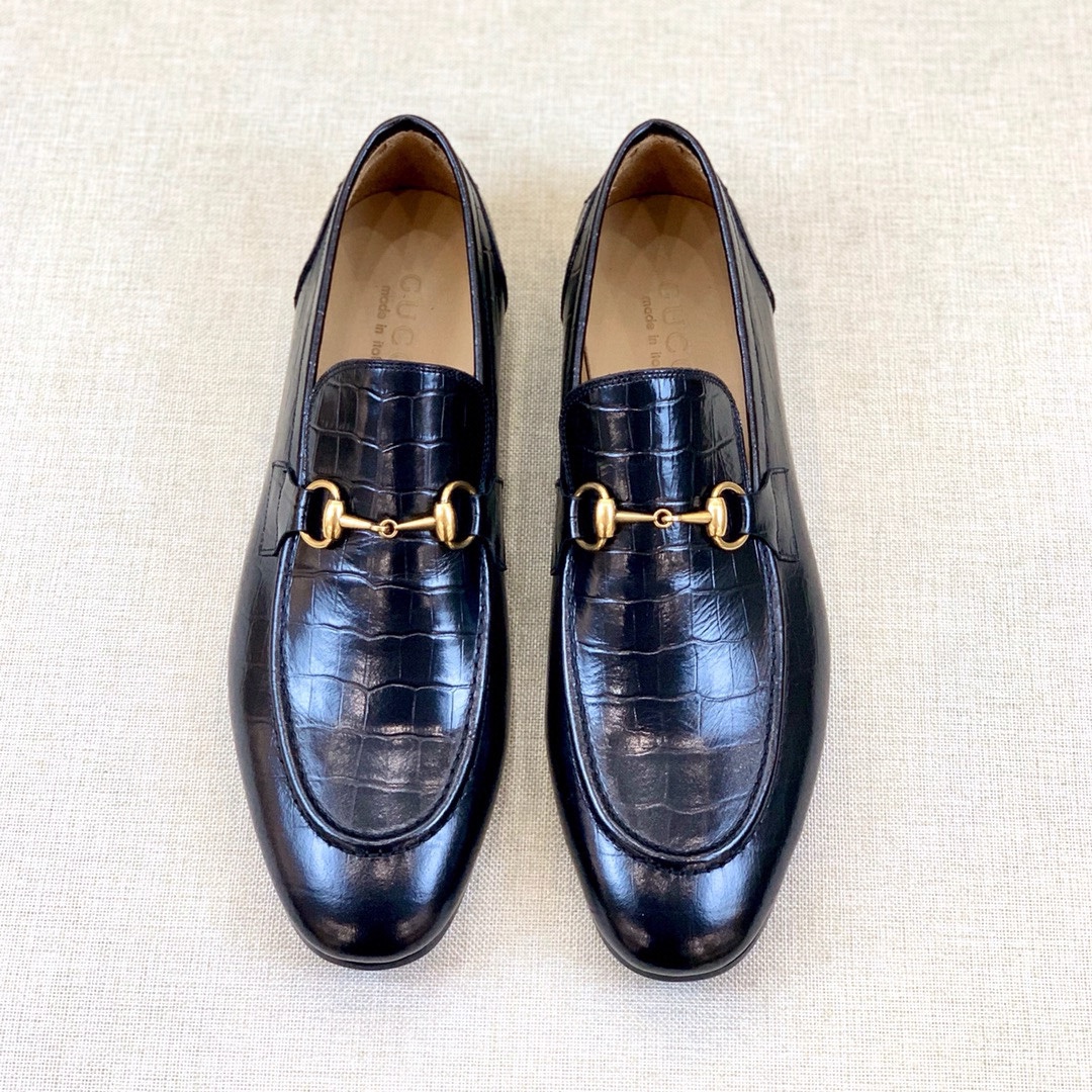 NO:679896,[G*] Original order, high-end quality - New loafers, - Material - Original imported calf leather - Inner foot pads, water-dyed cow leather - Original genuine leather outsole - Classic fasteners, definitely one of the highlights. Match as you like Size 39-44 (38, 45 customized, non-refundable) -,, loafers, cowhide, Leather soles19860909【G*】原单 高端品质 -新品乐福鞋, -材质-原版进口小牛皮 -内里垫脚 水染牛皮 -原版真皮大底 -经典的扣件,绝对是亮点之一.随意搭配 Size 39-44（38,45定制不退不换） -,,loafers,cowhide,Leather soles,Men's shoes