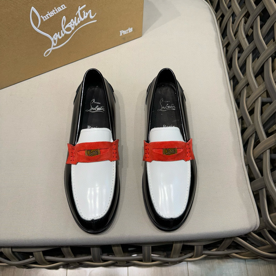 NO:679526,Christia*.Loubouti* High-end men's business formal leather shoes, classic red-soled shoes, original imported first-layer cowhide, iconic rivet decoration, water-dyed cowhide lining, red cowhide outsole imported from Italy, high-end luxury｜Perfect interpretation of fashion, sunshine, style, suitable for various occasions Size39-44 (customized at 38.45.46),,christian louboutin,christian louboutin,cowhide19860909Christia*.Loubouti* 高端男士商务正装皮鞋 经典红底鞋 原版进口头层牛皮 标志性铆钉装饰 水染牛皮内里 意大利进口红色牛皮大底 高端奢华｜完美诠释了时尚、阳光、有型,适合各种场合 Size39-44（38.45.46定做）,,christian louboutin,christian louboutin,cowhide,Men's shoes