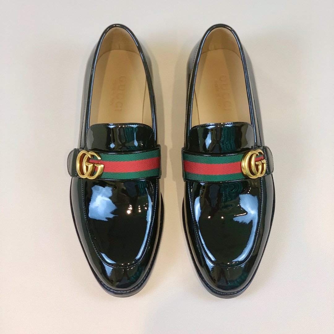 NO:679886,[G*] Original order, high-end quality - New loafers, - Material - Original imported calf leather - Inner foot pads, water-dyed cow leather - Original genuine leather outsole - Classic fasteners, definitely one of the highlights. Match as you like Size 39-44 (38, 45 customized, non-refundable) -,, loafers, cowhide, Leather soles19860909【G*】原单 高端品质 -新品乐福鞋, -材质-原版进口小牛皮 -内里垫脚 水染牛皮 -原版真皮大底 -经典的扣件,绝对是亮点之一.随意搭配 Size 39-44（38,45定制不退不换） -,,loafers,cowhide,Leather soles,Men's shoes
