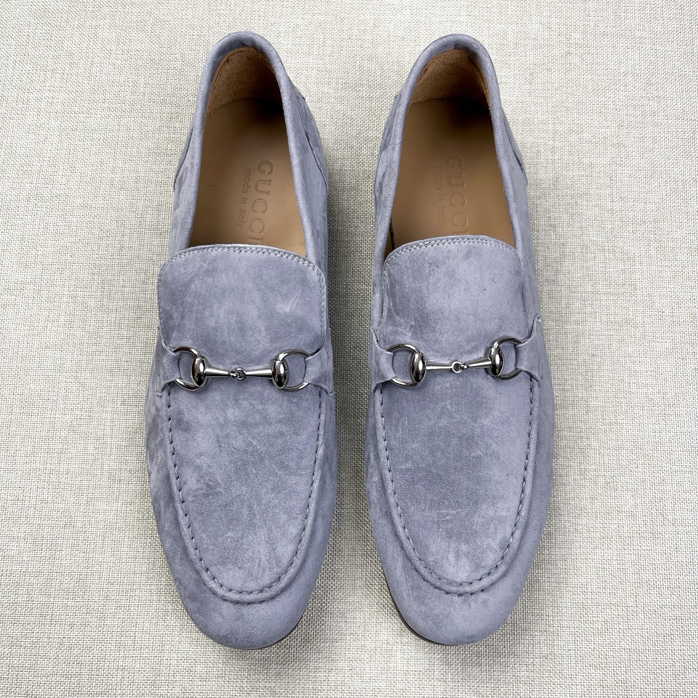 NO:679883,[G*] Original order, high-end quality - New loafers, - Material - Original imported calfskin - Inner foot pads, water-dyed cowhide - Original genuine leather outsole - Classic fasteners, definitely one of the highlights. Match as you like Size 39-44 (38, 45, 46 customized, non-refundable) -,, loafers, cowhide, Leather soles19860909【G*】原单 高端品质 -新品乐福鞋, -材质-原版进口小牛皮 -内里垫脚 水染牛皮 -原版真皮大底 -经典的扣件,绝对是亮点之一.随意搭配 Size 39-44（38,45,46定制不退不换） -,,loafers,cowhide,Leather soles,Men's shoes