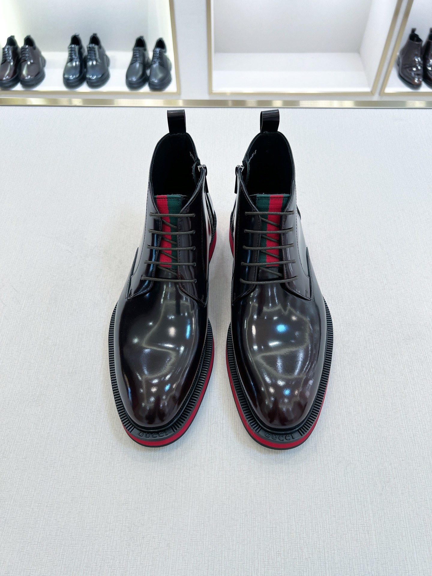 NO:679825,【G^】Original order -High quality -Material -Imported cowhide -Inner foot pads, high-quality cowhide -Private mold customized rubber foam outsole -Winter business mid-top men's boots -Comfortable, wear-resistant. Casual and versatile -Size 39-44(38,45) -,,boots,cowhide19860909【G^】原单 -高品质 -材质-进口牛皮 -内里垫脚,优质牛皮 -私模定制橡胶发泡大底 -冬季商务中帮男士靴 -舒适,耐磨.随意百搭 -Size 39-44(38,45） -,,boots,cowhide,Men's shoes