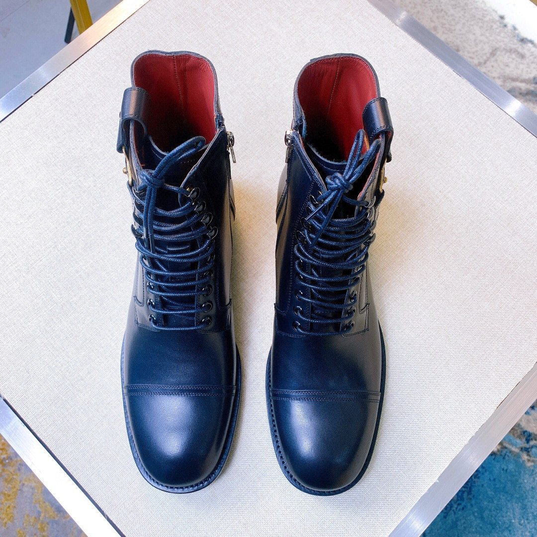 NO:704536,[D&G] High-end quality, original order, purchasing agent level, high-top boots. The upper is made of imported cowhide, which is characterized by two layers of metal plating on the upper of the brand plate. Leather insole, with quilted satin padding and brand label -Original customized outsole -Size39-44 (38, 45, 46 customization is non-refundable and non-exchangeable),,Dolce&Gabbana,boots,cowhide19860909【D&G】高端品质 原单 代购级别 高帮靴 鞋面采用进口牛皮,其特点是品牌板的鞋面上有两层金属镀层 皮革鞋垫,带绗缝缎面衬垫和品牌标签 -原版定制大底 -Size39-44（38,45,46定制不退不换）,,Dolce&Gabbana,boots,cowhide,Men's shoes