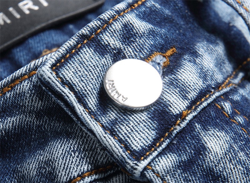 “Autonomous AMIRI Purple Cobra Embroidered Jeans: Hand-Coded Logo Buttons, Light Blue, Sizes S-XL” - 图片 9