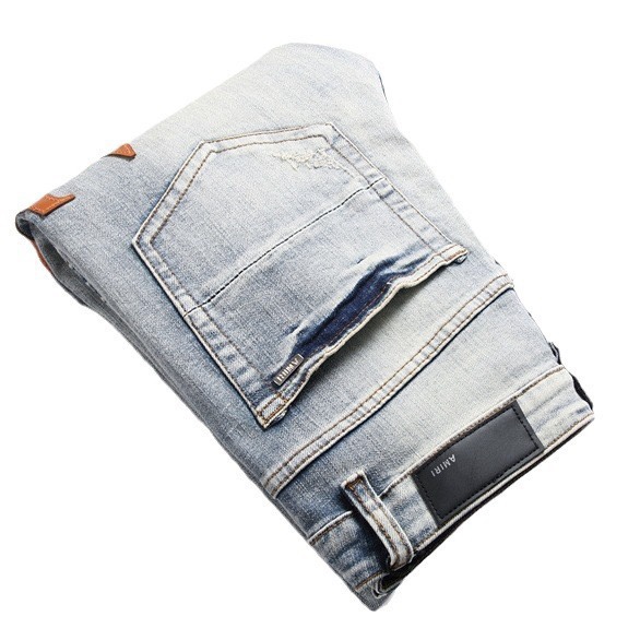 Customized Leather Embroidered Jeans with Logo Buttons in Light Blue, Size S-XL. - 图片 9