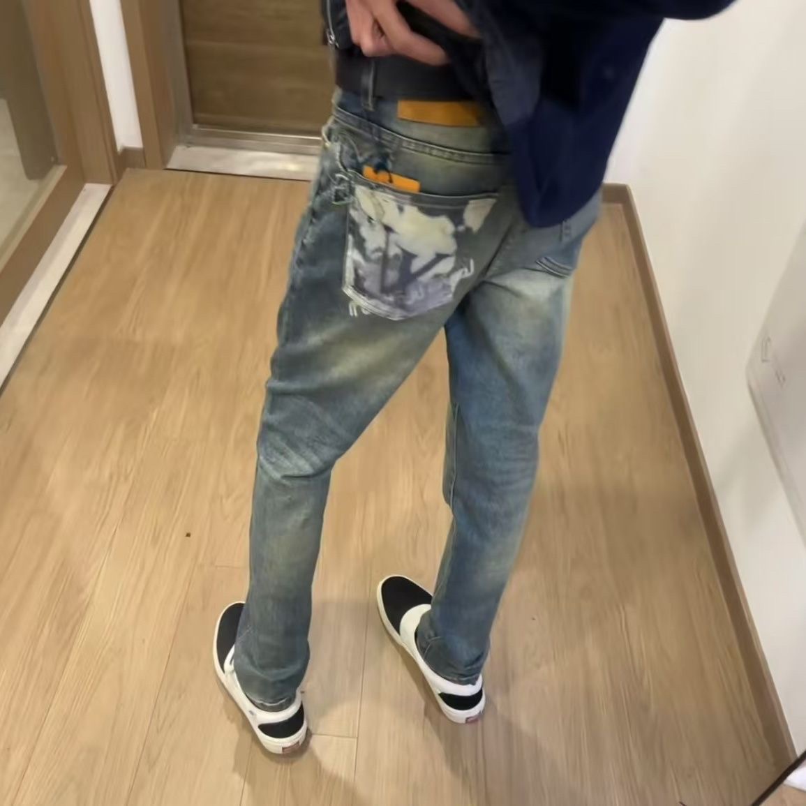 Louis Vuitton Autumn/Winter Collection: Tranquil Blue Washed Apparel in Various Sizes - 图片 2