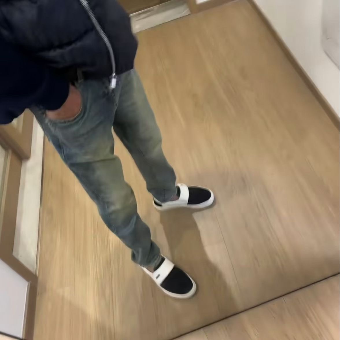 Louis Vuitton Autumn/Winter Collection: Tranquil Blue Washed Apparel in Various Sizes - 图片 3