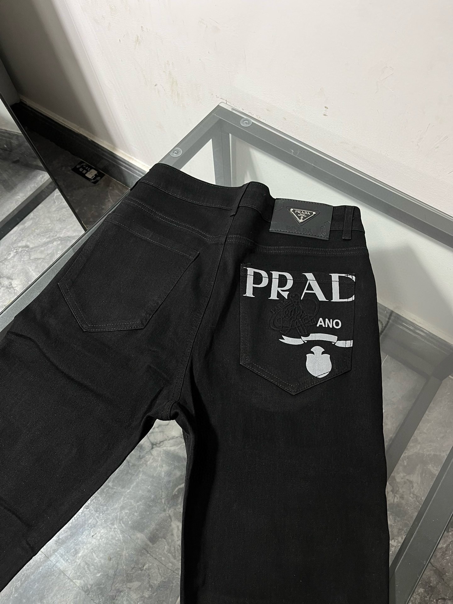 Prada 2024s Jeans: Original Water-Purification Fabric, Unique Design, Durable. - 图片 2