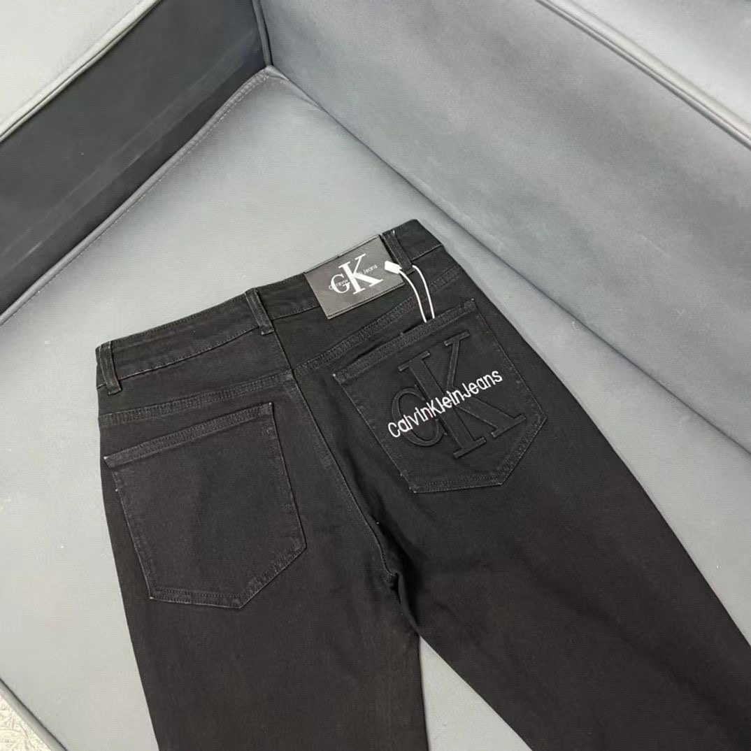 Luxurious CK Embroidered Black Jeans with High-end Details in Various Sizes - 图片 6