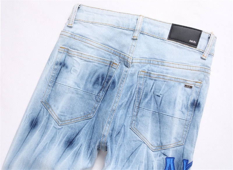 Autonomous AMIRI Embroidery Jeans: Hand-Coded Logo Buttons, Water Wash Blue, Sizes S-XL - 图片 5