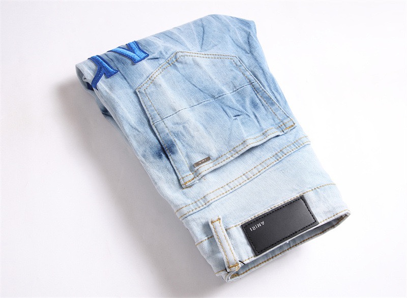 Autonomous AMIRI Embroidery Jeans: Hand-Coded Logo Buttons, Water Wash Blue, Sizes S-XL - 图片 9