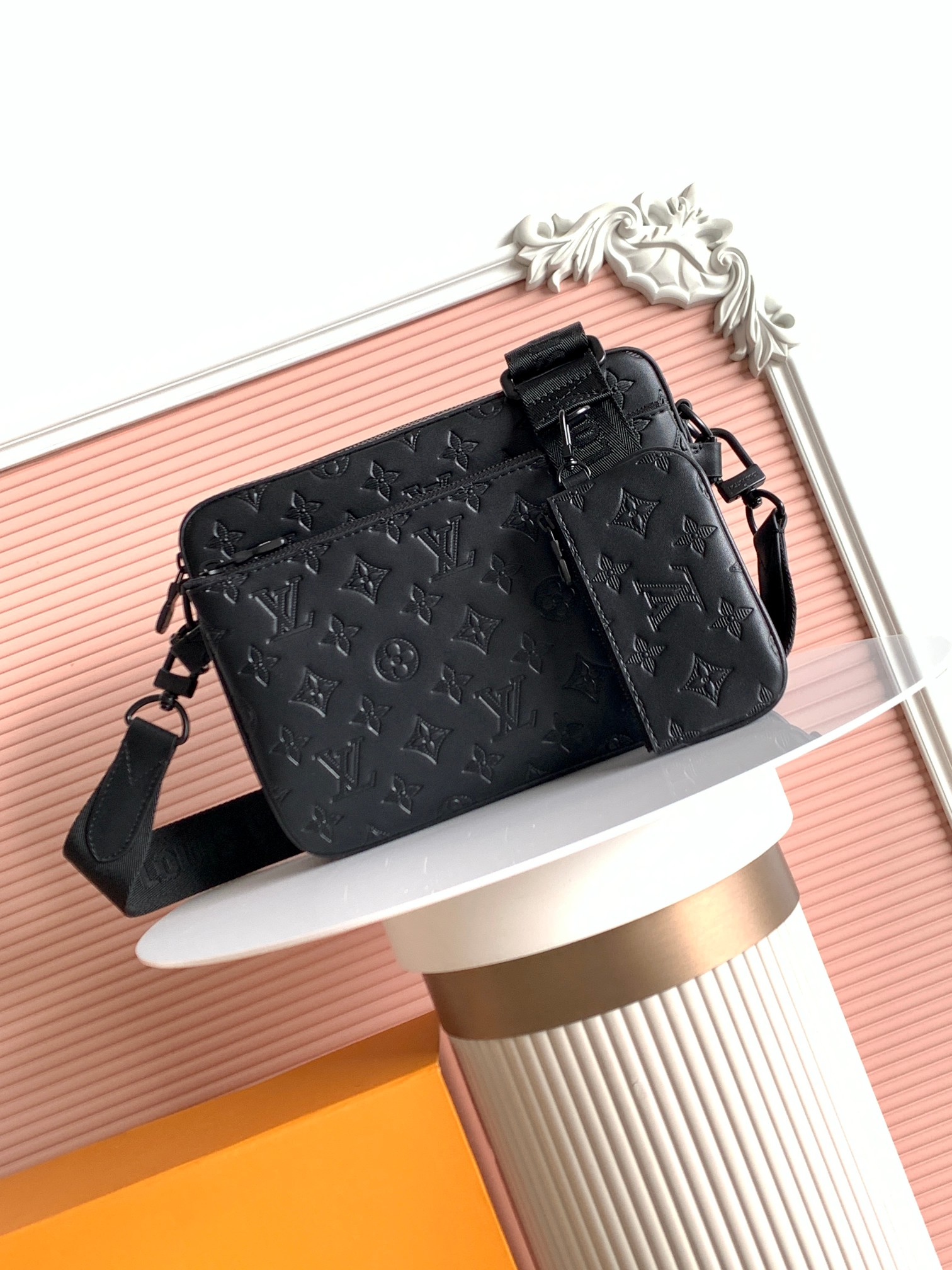 P530 chip top dinámico pedido original toma real exclusiva M46604 azul M46602 negro M46603 gris Este bolso bandolera Tr…