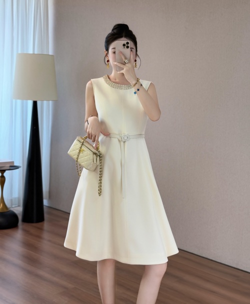 Valentino Style Beaded Waist Dress - Elegant Sleeveless Midi Dress 1 Valentino Style Beaded Waist Dress - Elegant Sleeveless Midi Dress