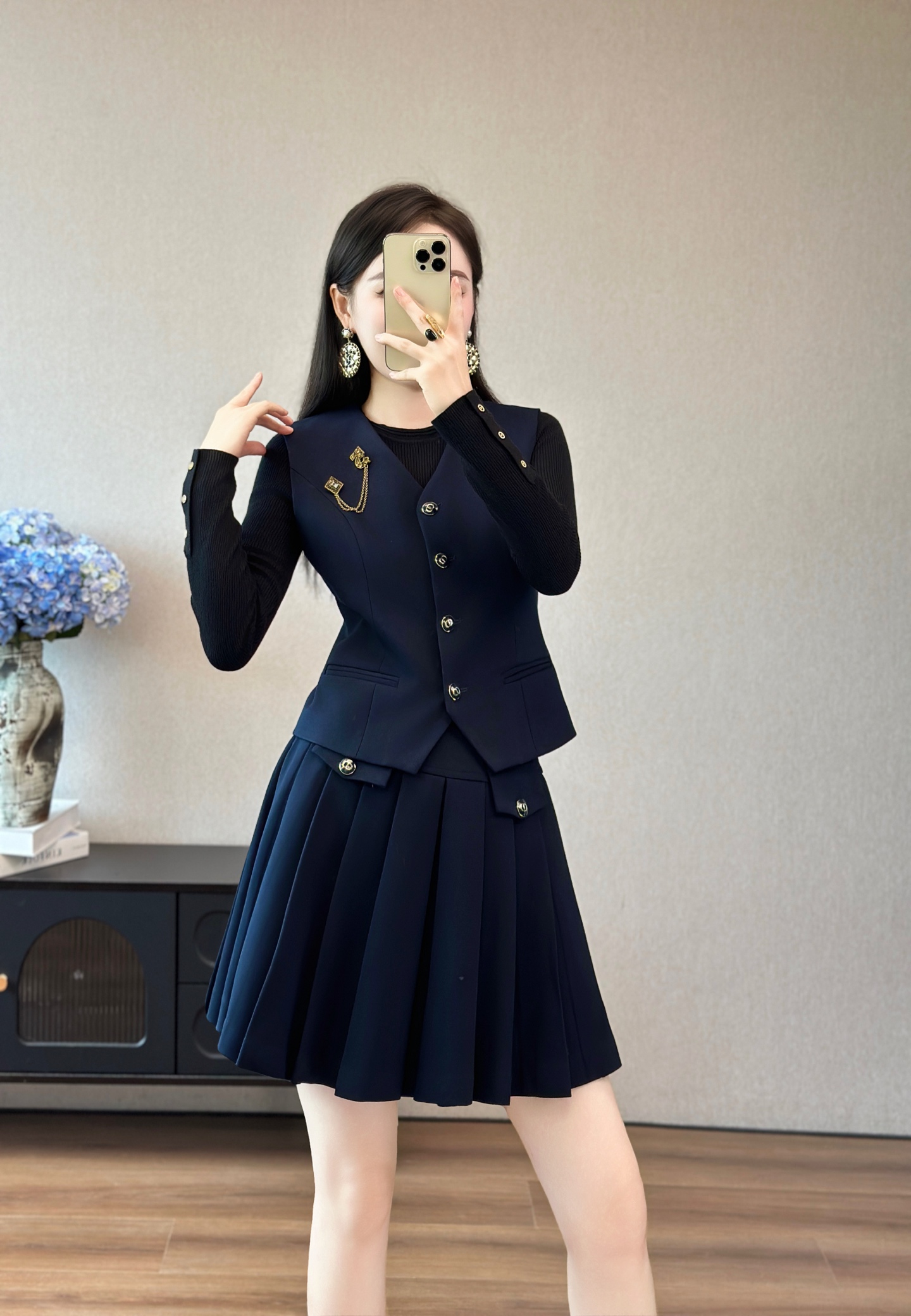 Chanel-Style Wool Blend Vest and Pleated Skirt Set - Elegant and Timeless 5 i1757728506271 9297 0 2