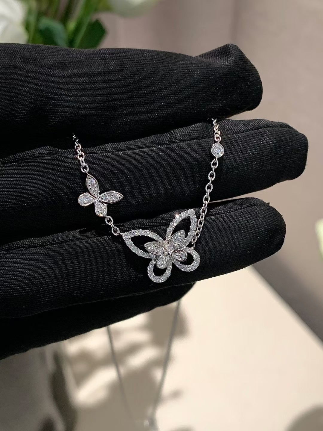 NO:103755,Close your eyes and enter, the fairy spirit is floating, Graf butterfly necklace, counter version, spot, Graf, necklace19860909闭眼入呀,仙气飘飘,格拉芙蝴蝶项链 专柜版 现货,格拉芙,necklace,Jewelry