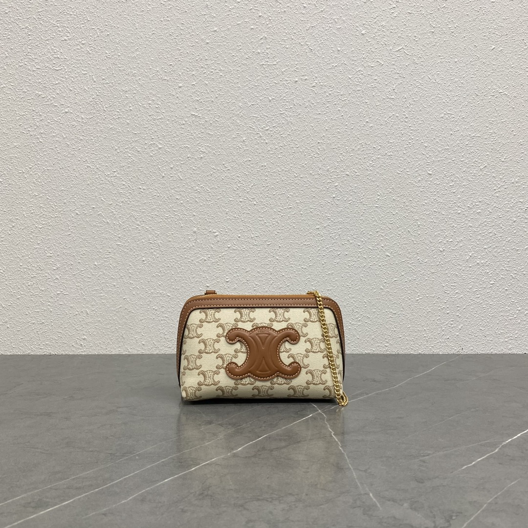 NO:181690,Genuine grade original leather version New product is launched ~ Relief shell bag Season hot product TRIOMPHE, mini crossbody bag, chain linen with brown embossed texture logo, heavy canvas is very textured, the style is retro and trendy, small bags can be used as daily embellishments~ Matched with versatile items, fashionable and daily capacity, capacity is perfect, can be placed on mobile phone Model number 100382 Color linen embossed/tan brown Size 16x11x8 P, Celine, celine19860909正品级 原厂皮版本 新品上线～浮雕贝壳包 当季热品TRIOMPHE,迷你斜挎小包,链条麻布配棕浮雕质感logo ,厚重的帆布很有质感,风格偏复古新潮,小包可作日常点缀～ 搭配百搭单品,时尚日常 容量容量妥妥滴,可放手机 款号100382 颜色麻布压花/黄褐棕 尺寸16x11x8 P,赛琳,celine,Bag