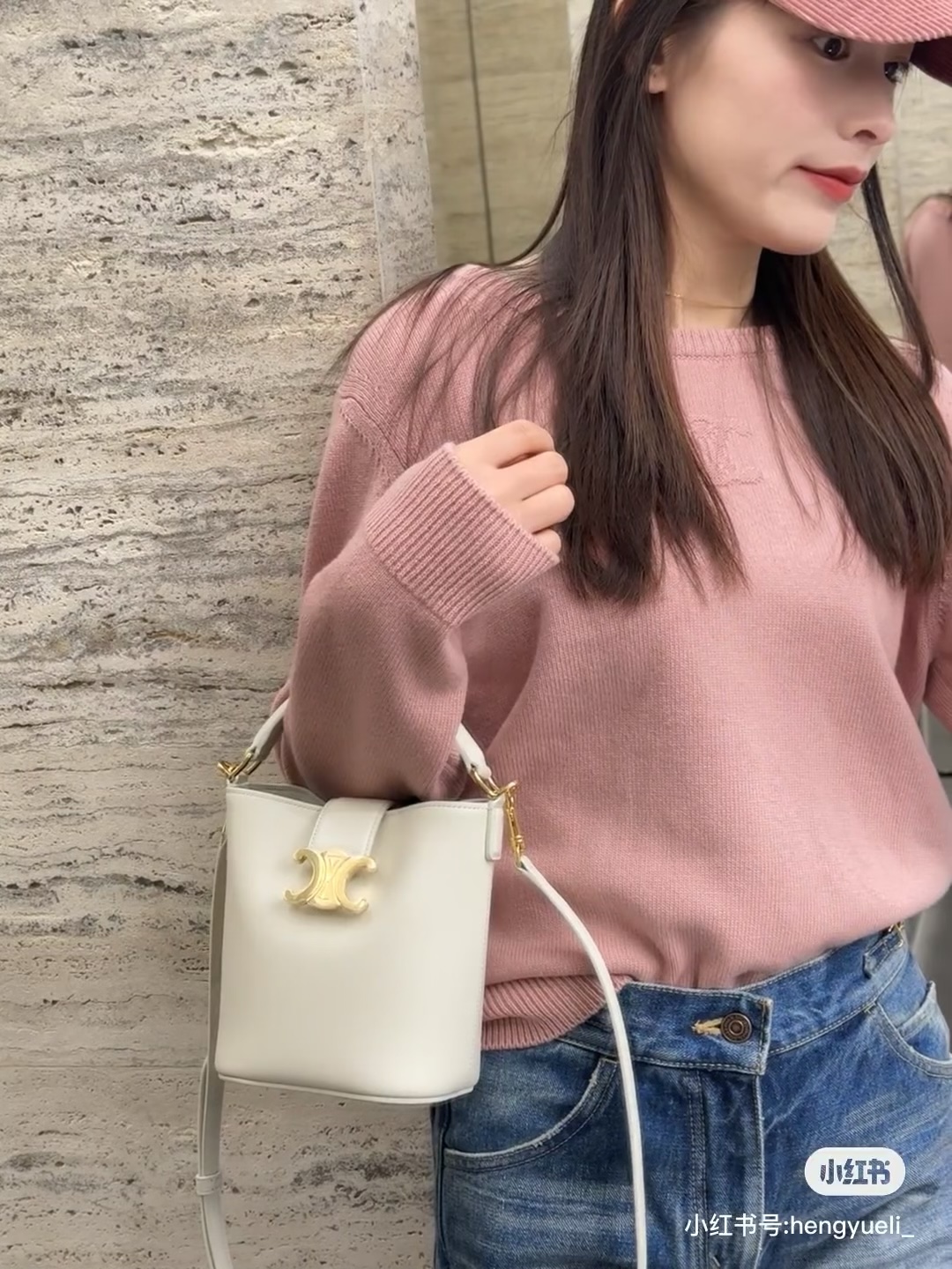 白色迷你Louies 好治愈🕶
100473