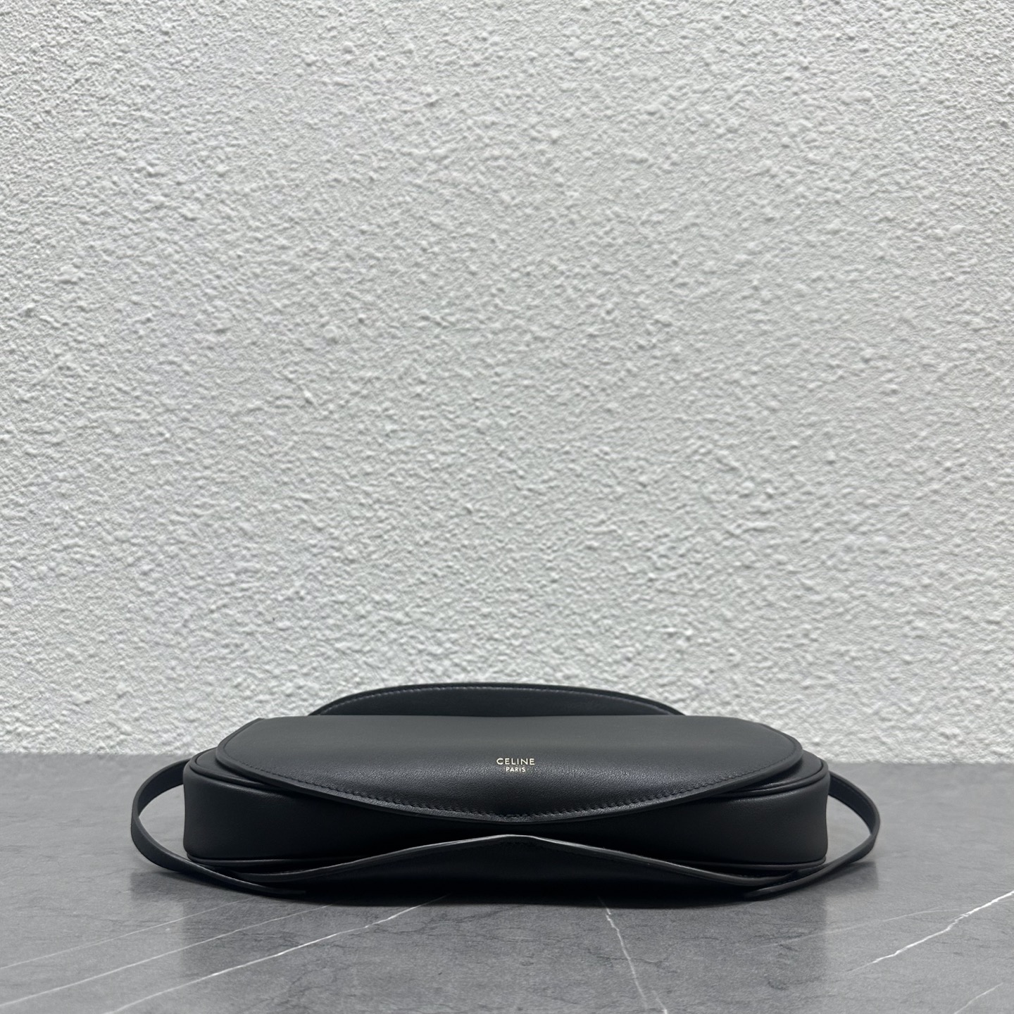 Big product details💯💯CE Hot dog bag!
CE’s dazzling work | Hot dog buns are here!
The Hot Dog Bag on the Ce 2026 spring and summer show has finally officially landed photo 8