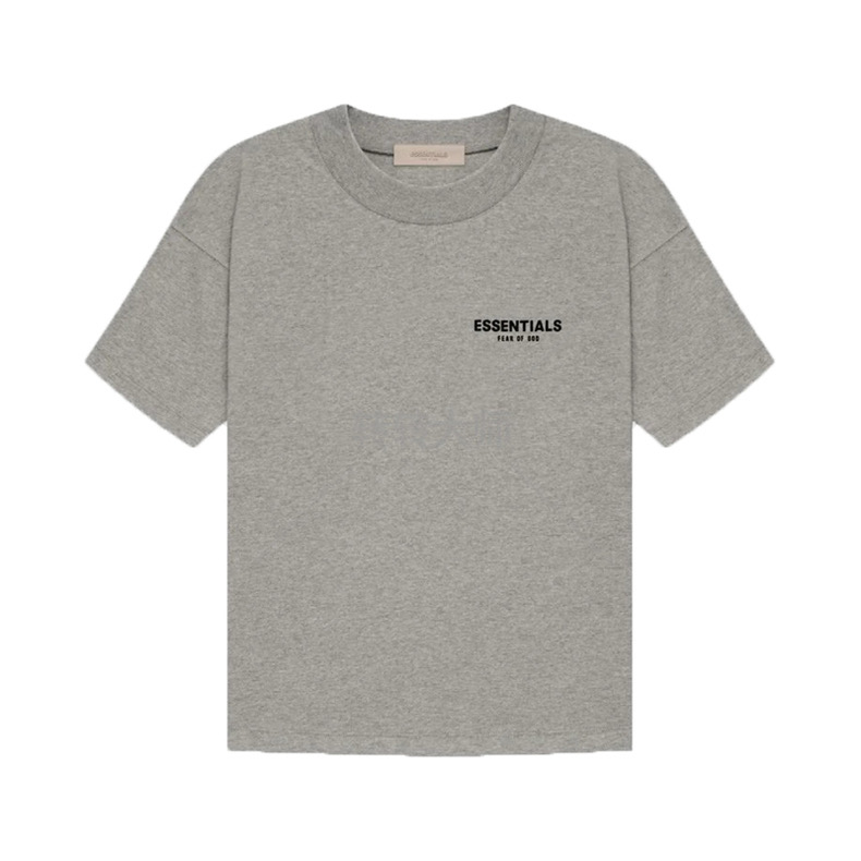 74💰绿X版本【深燕麦色】顶级版本FEAR OF GOD ESSENTIALS FOG胸口后背植绒男女情侣明星同款纯棉宽松透气短袖T恤
第八季最新款植绒LOGO一出,可谓是爆款中的爆款,各大明星抢先上身!植绒技术的称托和FOG简约的高街时尚风格首尾呼应,相互称托满满的高级感!同时又时髦百搭 !
ESSENTIALS FEAR OF GOD字母元素的印花 采用进口savdni闪电3000W高频静电植绒机制作 ,原版一致工艺,非绒片。
面料采用的280克纯棉抓绒面料,面料柔软,舒适,垂感十足。
颜色:中麻灰 黑色 小麦色 浅麻灰
尺码:XS-XL