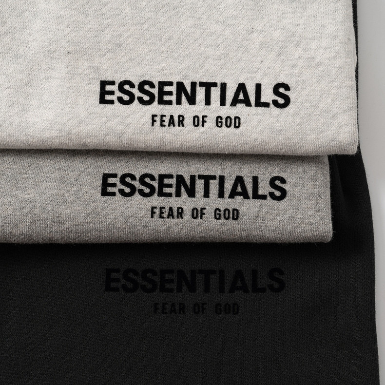 84💰绿X版本【深燕麦色】顶级版本FEAR OF GOD ESSENTIALS FOG小标植绒短裤男女情侣明星同款纯棉宽松透气休闲裤
第八季最新款植绒LOGO一出,可谓是爆款中的爆款,各大明星抢先上身!植绒技术的称托和FOG简约的高街时尚风格首尾呼应,相互称托满满的高级感!同时又时髦百搭 !
ESSENTIALS FEAR OF GOD字母元素的印花 采用进口savdni闪电3000W高频静电植绒机制作 ,原版一致工艺,非绒片。
面料采用的380克纯棉抓绒面料,面料柔软,舒适,垂感十足。
颜色:黑色 深燕麦 燕麦色
尺码:XS-XL