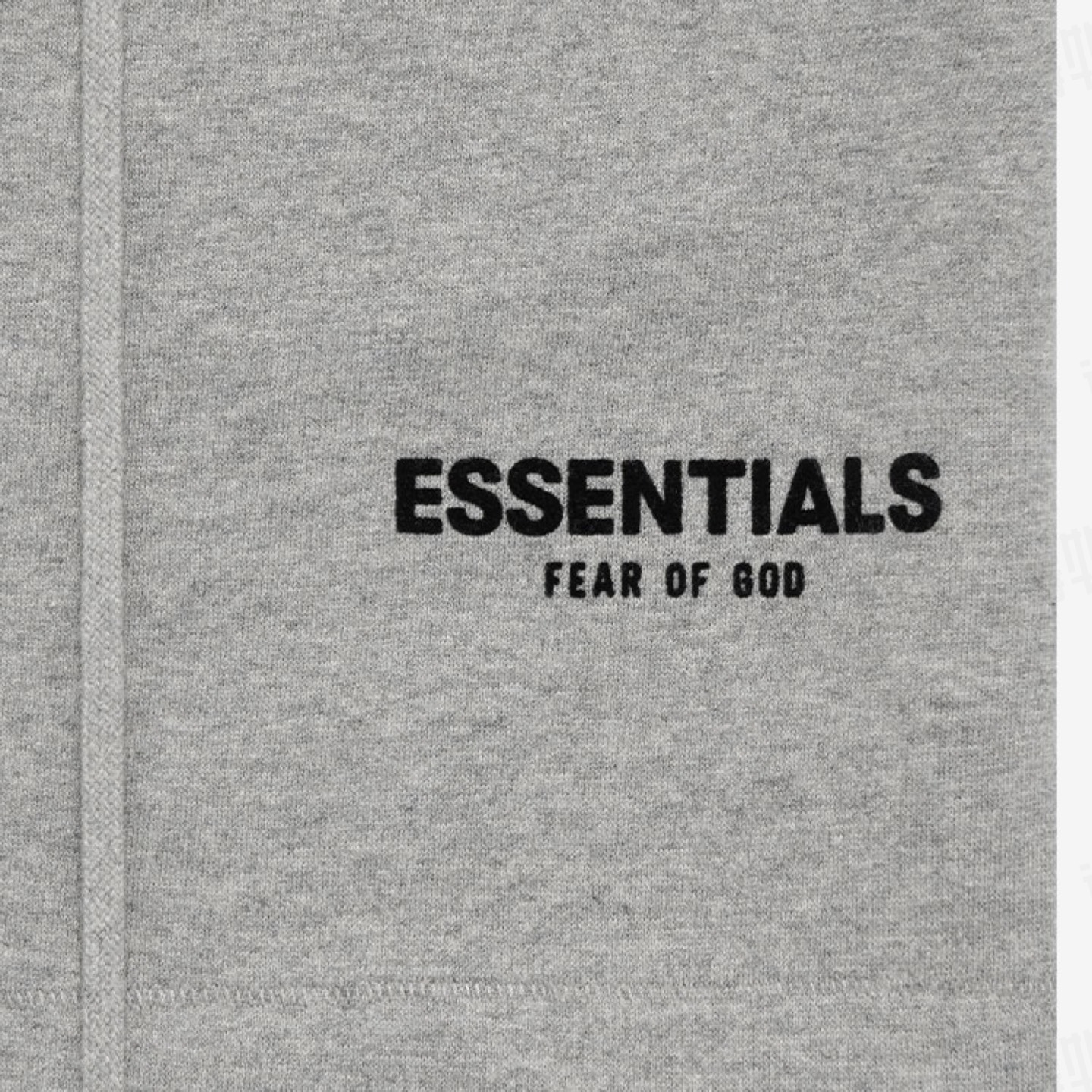 84💰绿X版本【深燕麦色】顶级版本FEAR OF GOD ESSENTIALS FOG小标植绒短裤男女情侣明星同款纯棉宽松透气休闲裤
第八季最新款植绒LOGO一出,可谓是爆款中的爆款,各大明星抢先上身!植绒技术的称托和FOG简约的高街时尚风格首尾呼应,相互称托满满的高级感!同时又时髦百搭 !
ESSENTIALS FEAR OF GOD字母元素的印花 采用进口savdni闪电3000W高频静电植绒机制作 ,原版一致工艺,非绒片。
面料采用的380克纯棉抓绒面料,面料柔软,舒适,垂感十足。
颜色:黑色 深燕麦 燕麦色
尺码:XS-XL