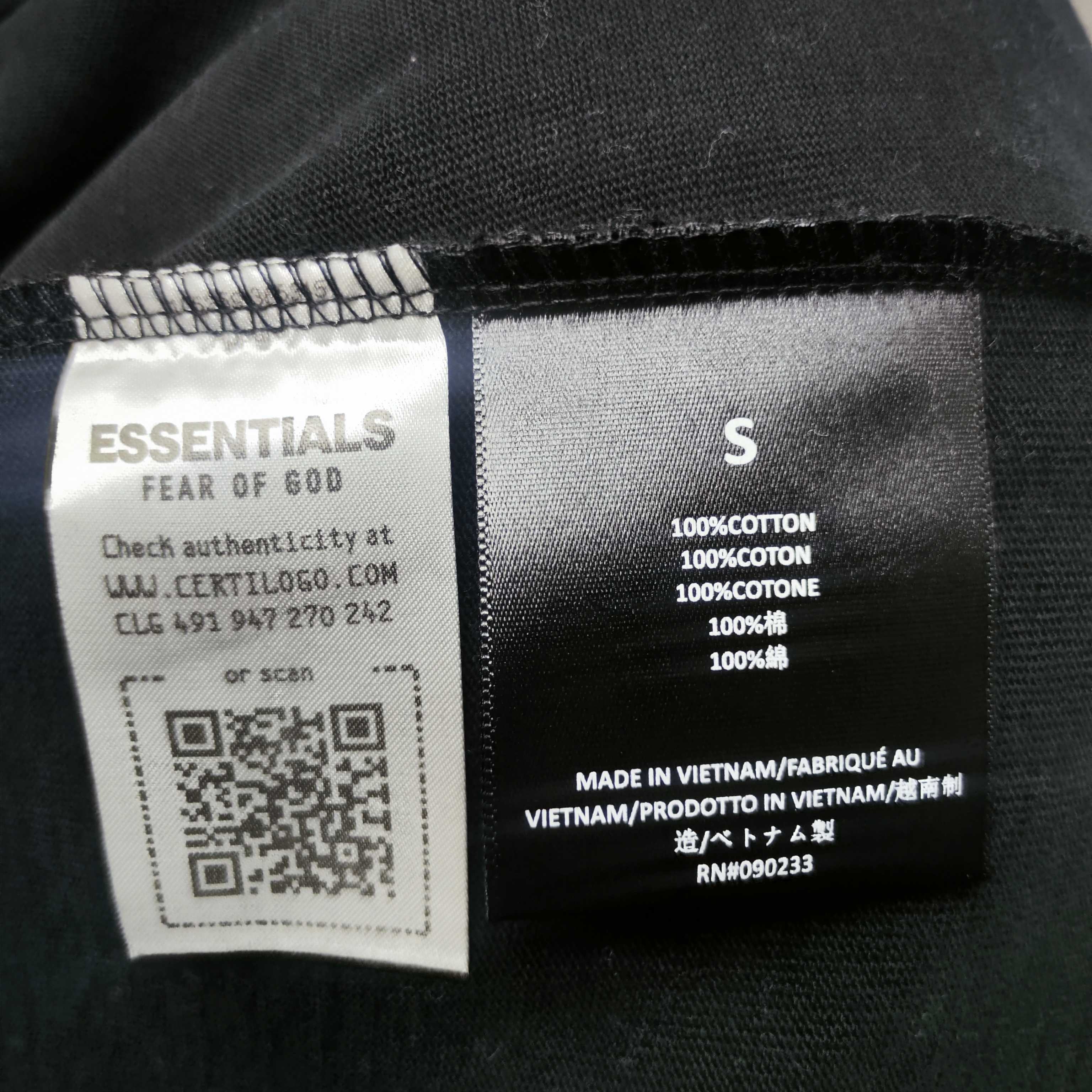 91💰Fear of God Essentials FALL24 HOLIDAY系列 Fleece Hoodie男女同款 品牌字母印花短袖男女同款
高品面料采用高端260克面料!超级重磅面料丝滑柔顺!不变形,不起球!
三道质检制规整 做工精致 ,上身舒适透气有质感。
后背定制3D硅胶铭牌。
区别于中规中矩的卫衣,他的设计让它可以行走在更多的场合,无论是运动还是商务,休闲还是正式,都可以完美的融合在当下的穿搭。纯棉的面料吸汗又柔软,非常适合春秋季节的穿着~百搭又好看的一件潮人单品,入手不亏!
颜色: 琥珀金 曜石黑
尺码:XS-XL