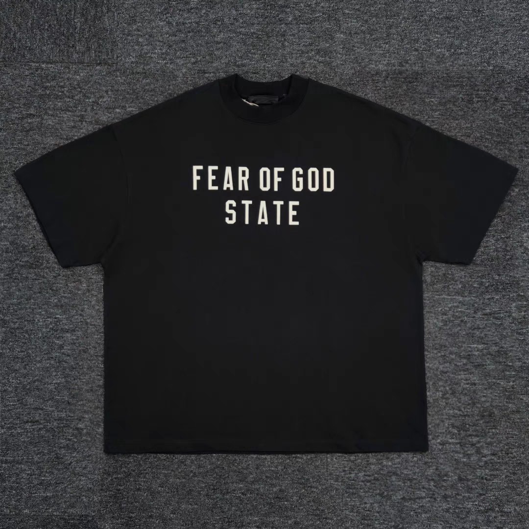 91💰Fear of God Essentials FALL24 HOLIDAY系列 Fleece Hoodie男女同款 品牌字母印花短袖男女同款
高品面料采用高端260克面料!超级重磅面料丝滑柔顺!不变形,不起球!
三道质检制规整 做工精致 ,上身舒适透气有质感。
后背定制3D硅胶铭牌。
区别于中规中矩的卫衣,他的设计让它可以行走在更多的场合,无论是运动还是商务,休闲还是正式,都可以完美的融合在当下的穿搭。纯棉的面料吸汗又柔软,非常适合春秋季节的穿着~百搭又好看的一件潮人单品,入手不亏!
颜色: 琥珀金 曜石黑
尺码:XS-XL