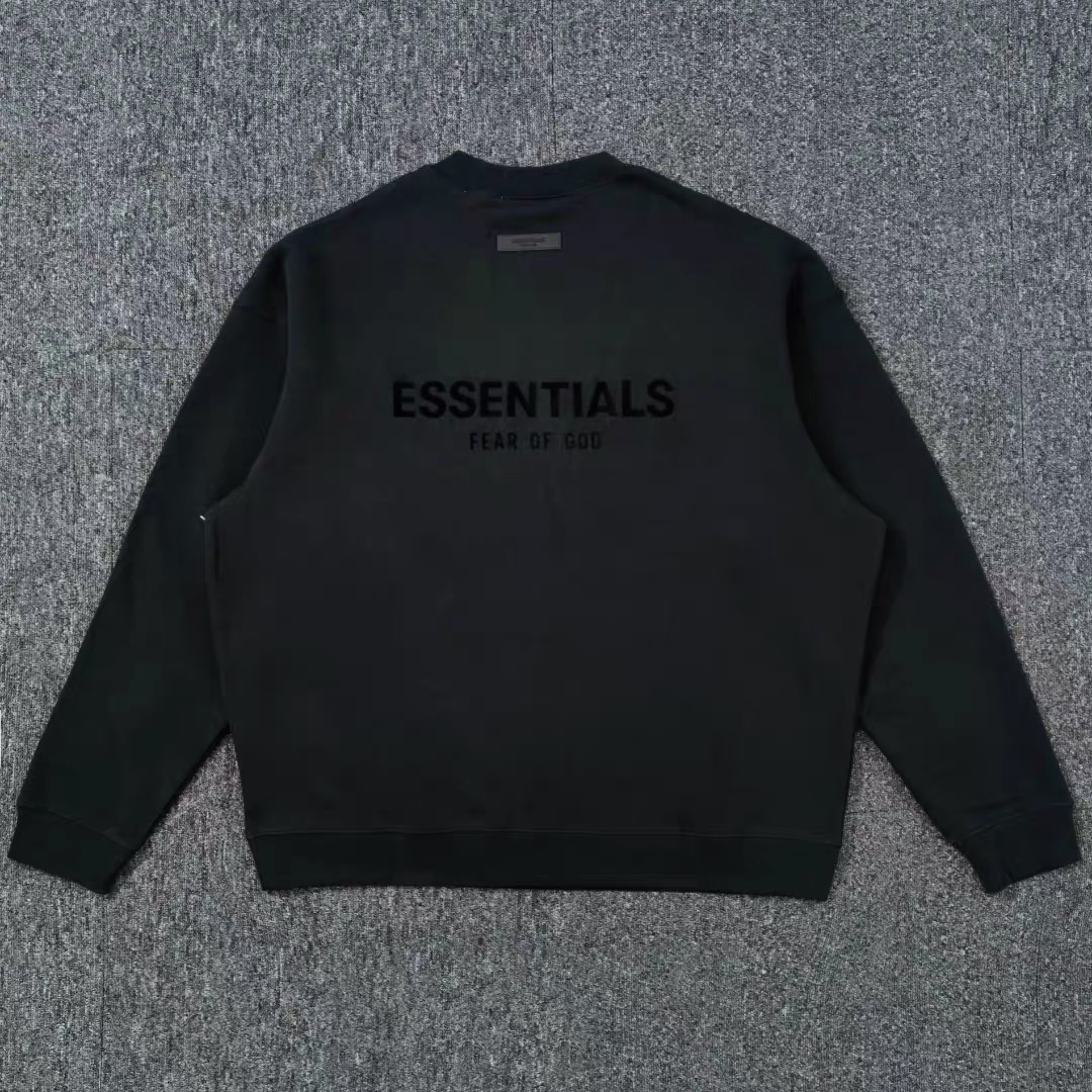 107💰【款号278/黑色】顶级版本FEAR OF GOD ESSENTIALS FOG胸口后背植绒男女情侣明星同款秋冬纯棉圆领卫衣
第八季最新款植绒LOGO帽衫一出,可谓是爆款中的爆款,各大明星抢先上身!植绒技术的称托和FOG简约的高街时尚风格首尾呼应,相互称托满满的高级感!同时又时髦百搭 !
ESSENTIALS FEAR OF GOD字母元素的印花 采用进口savdni闪电3000W高频静电植绒机制作 ,原版一致工艺,非绒片。【胸口LOGO FEAR的A字母采用覆盖式,A字母没有镂空,这个是防伪鉴定点】
面料采用的400克纯棉抓绒面料,面料柔软,舒适,垂感十足。
颜色:深麻灰 黑色 浅麻灰
尺码:S-XL
