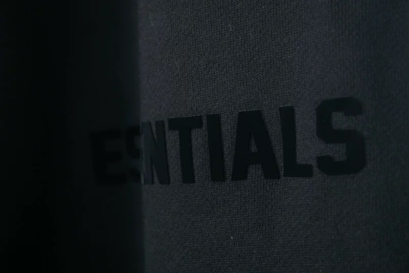 Fear of God fear of god fog essentials复线23ss最新款硅胶植绒字母印花短裤