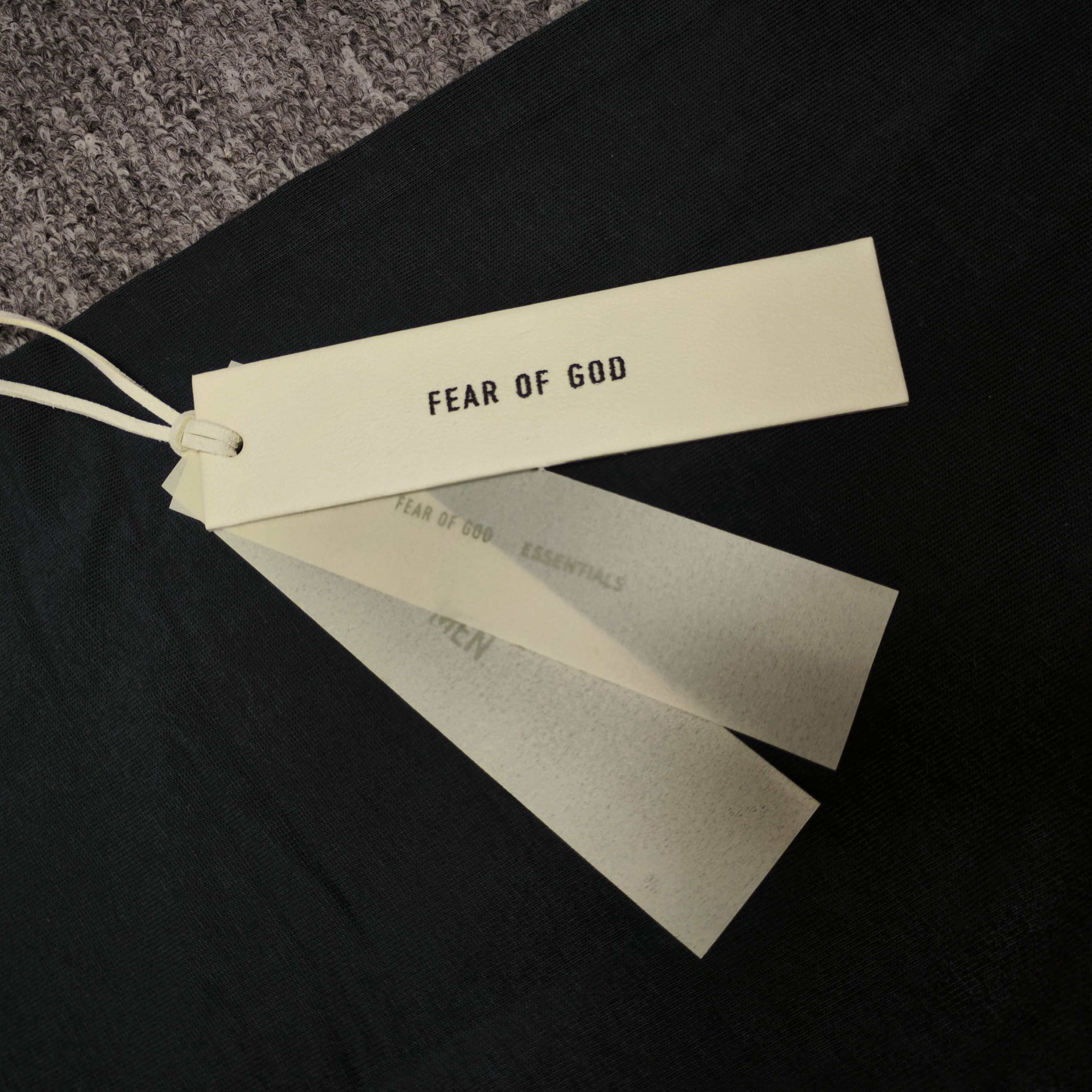 Fear of God 黑全套对版Essentials FW26 Holiday 2026 90'S SHORT SLEEVE TEE 舒适休闲短袖 T恤 男款