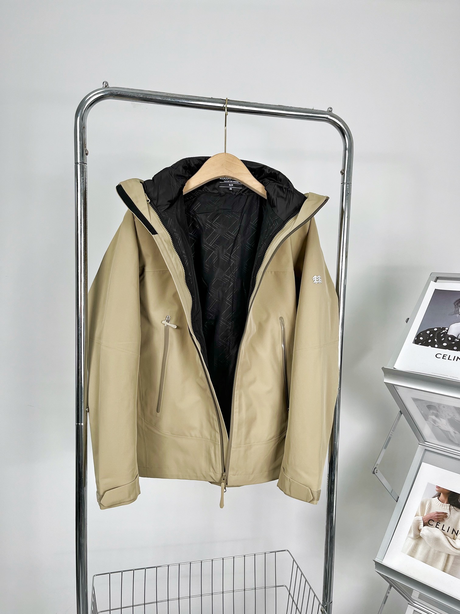 YOUL Kolon Kolong Three-and-a-Fowl Suit: Simple Design in Black, Yellow, Colossal Gray - 图片 4