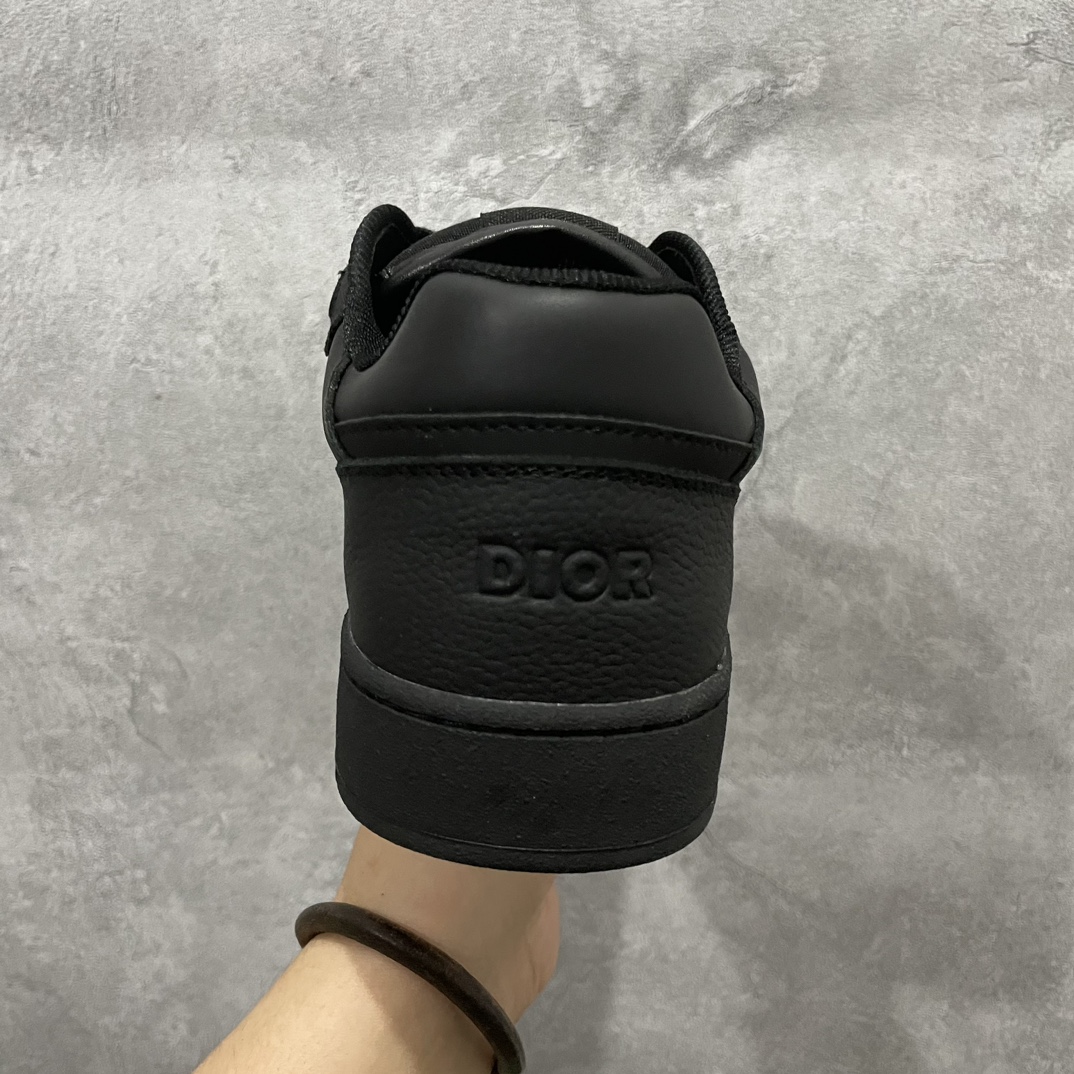 莞产精选代工厂原单品质🔥顶级复刻，秒杀全场，随意对比精修对版 原厂渠道货💰480

DIOR迪奥 B27 休闲板鞋 黑色

Size:35-45 无期限无理由退换货
