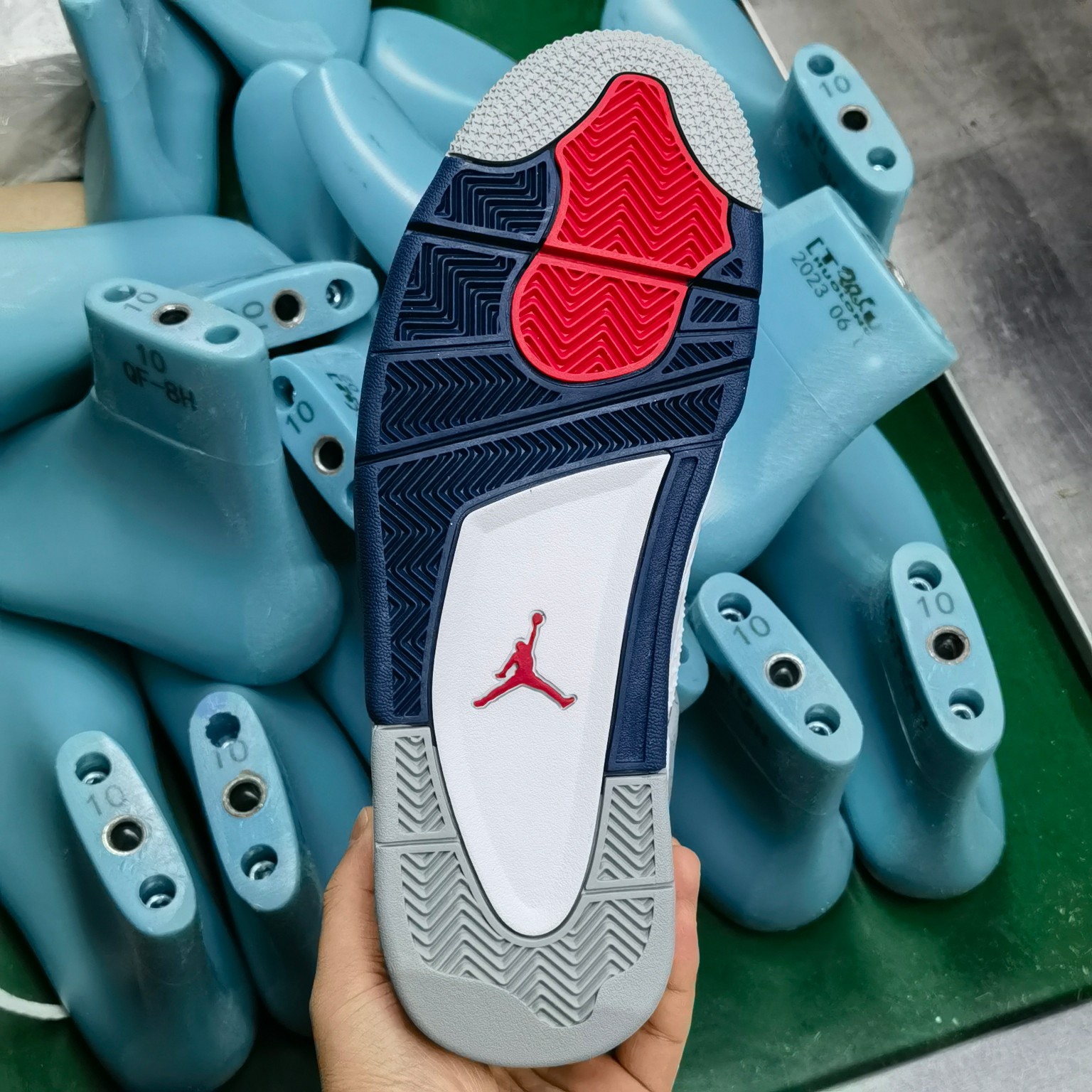 AJ4午夜蓝尺码:40-47纯原出品-AirJordan4AJ4白蓝午夜蓝泼墨复古篮球鞋DH6927-1