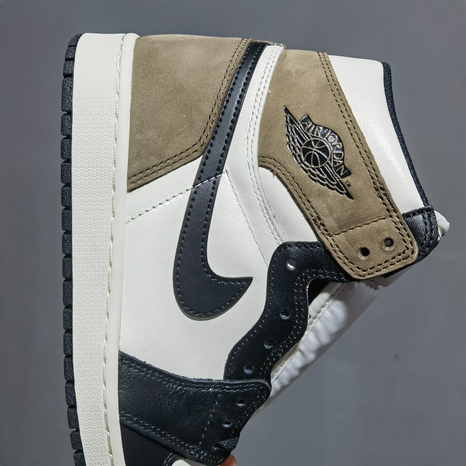 AJ1小倒钩尺码40.5-47.5新M纯原出品-AirJordan1DarkMochaAJ1小倒钩黑棕黑