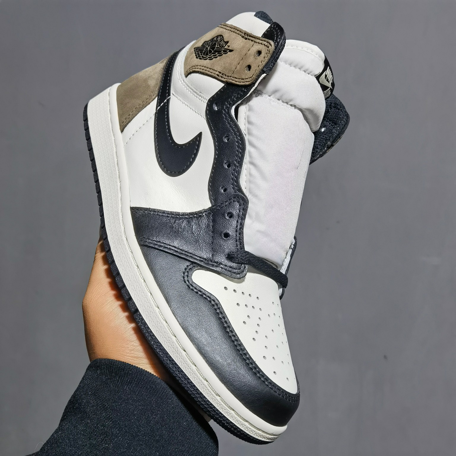 AJ1小倒钩尺码40.5-47.5新M纯原出品-AirJordan1DarkMochaAJ1小倒钩黑棕黑