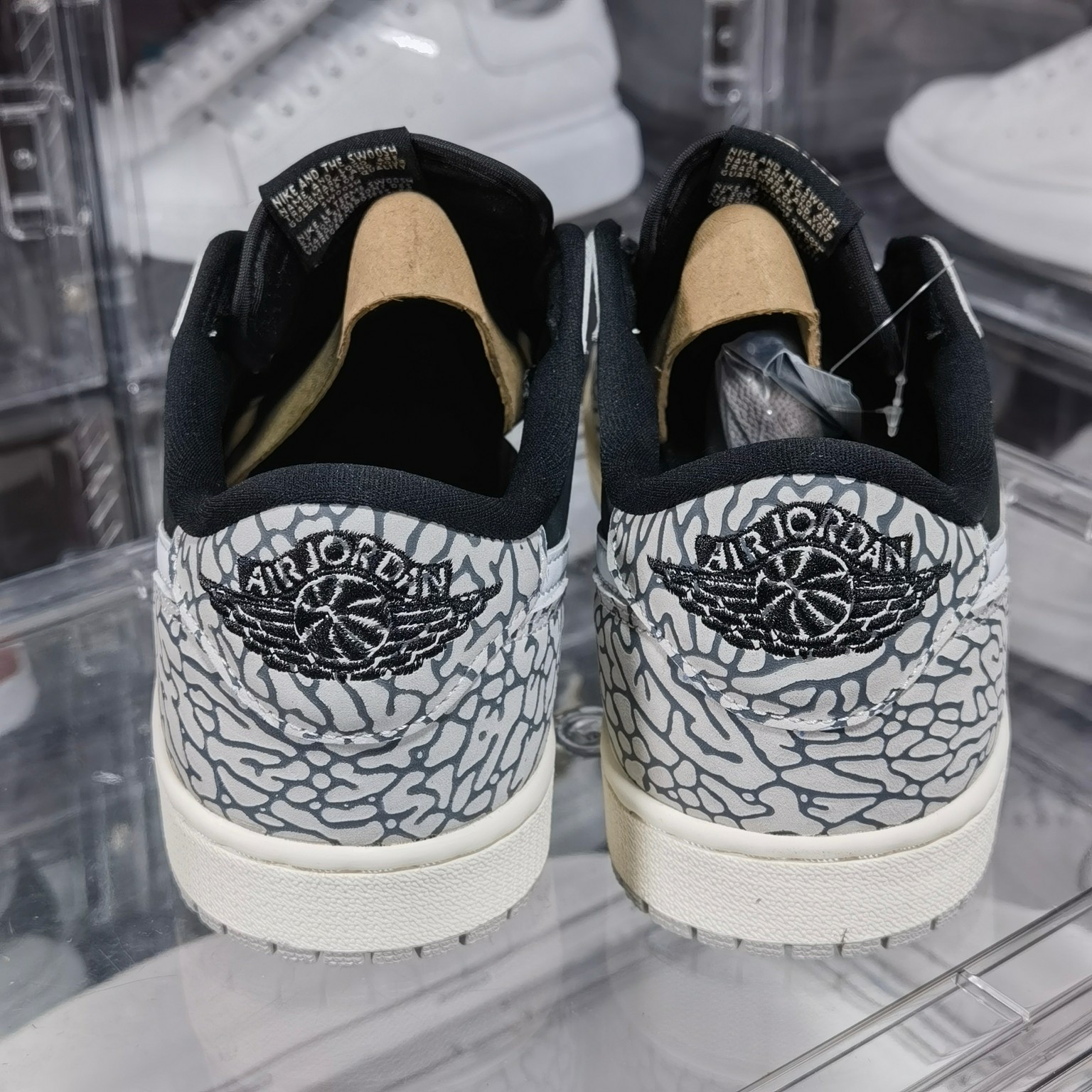 AirJordan1RetroLowOG“BlackElephant”爆裂纹大象CZ0790-00140