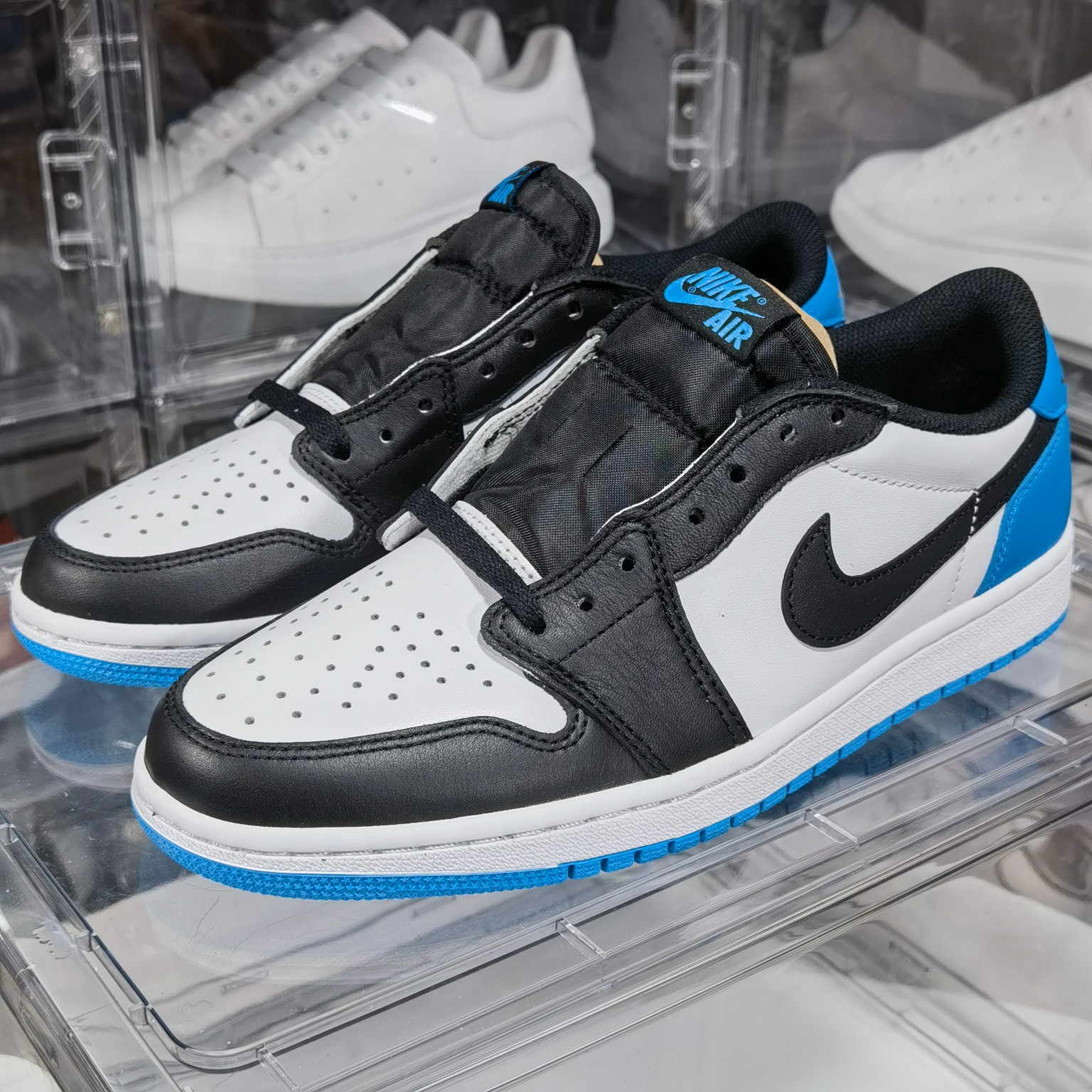 AirJordan1RetroLowOG“UNC”黑白蓝CZ0790-1044040.5414242.5