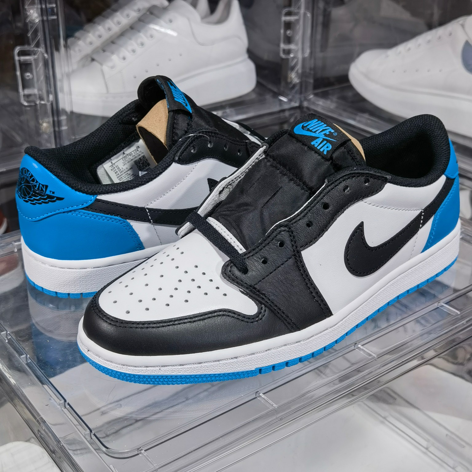 AirJordan1RetroLowOG“UNC”黑白蓝CZ0790-1044040.5414242.5