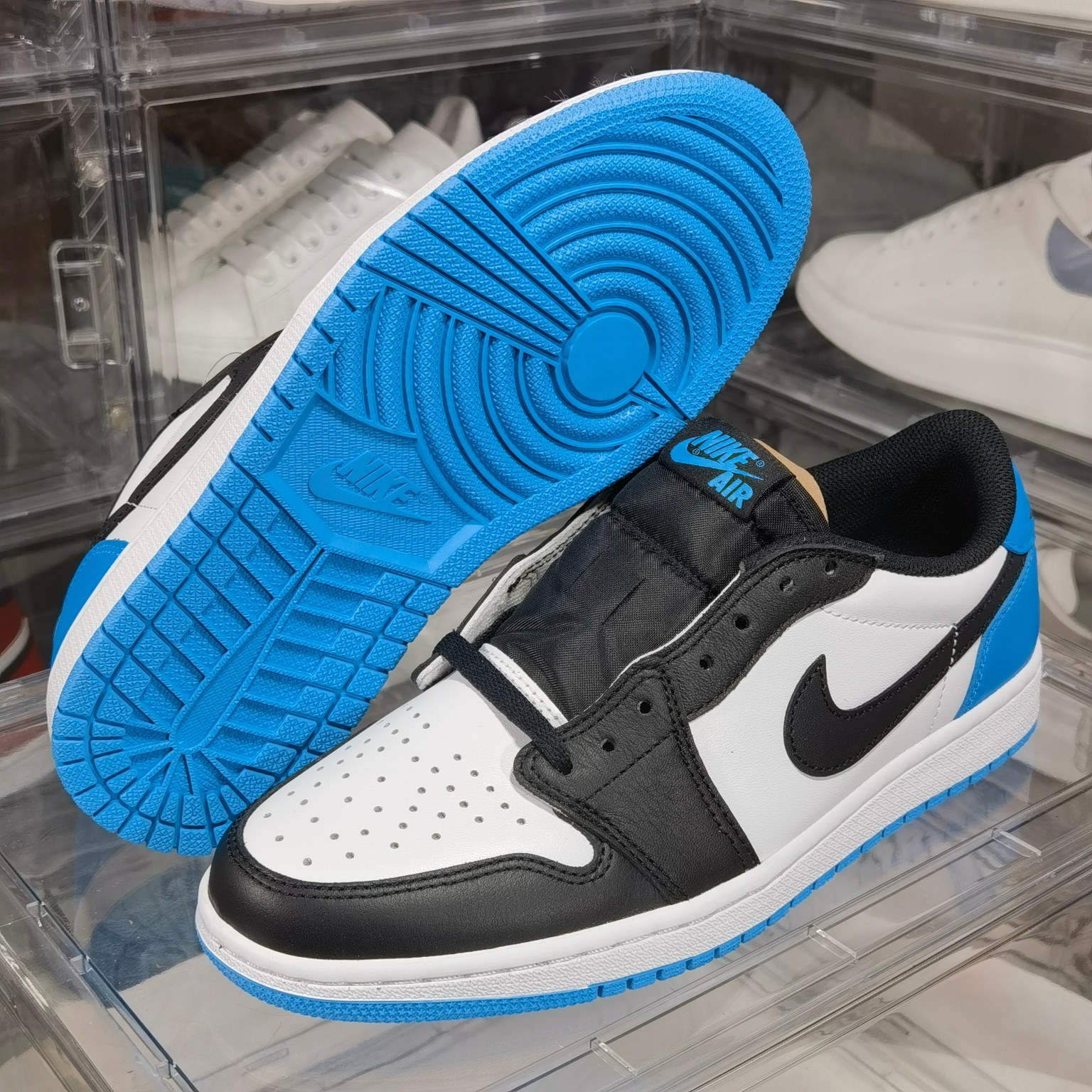 AirJordan1RetroLowOG“UNC”黑白蓝CZ0790-1044040.5414242.5