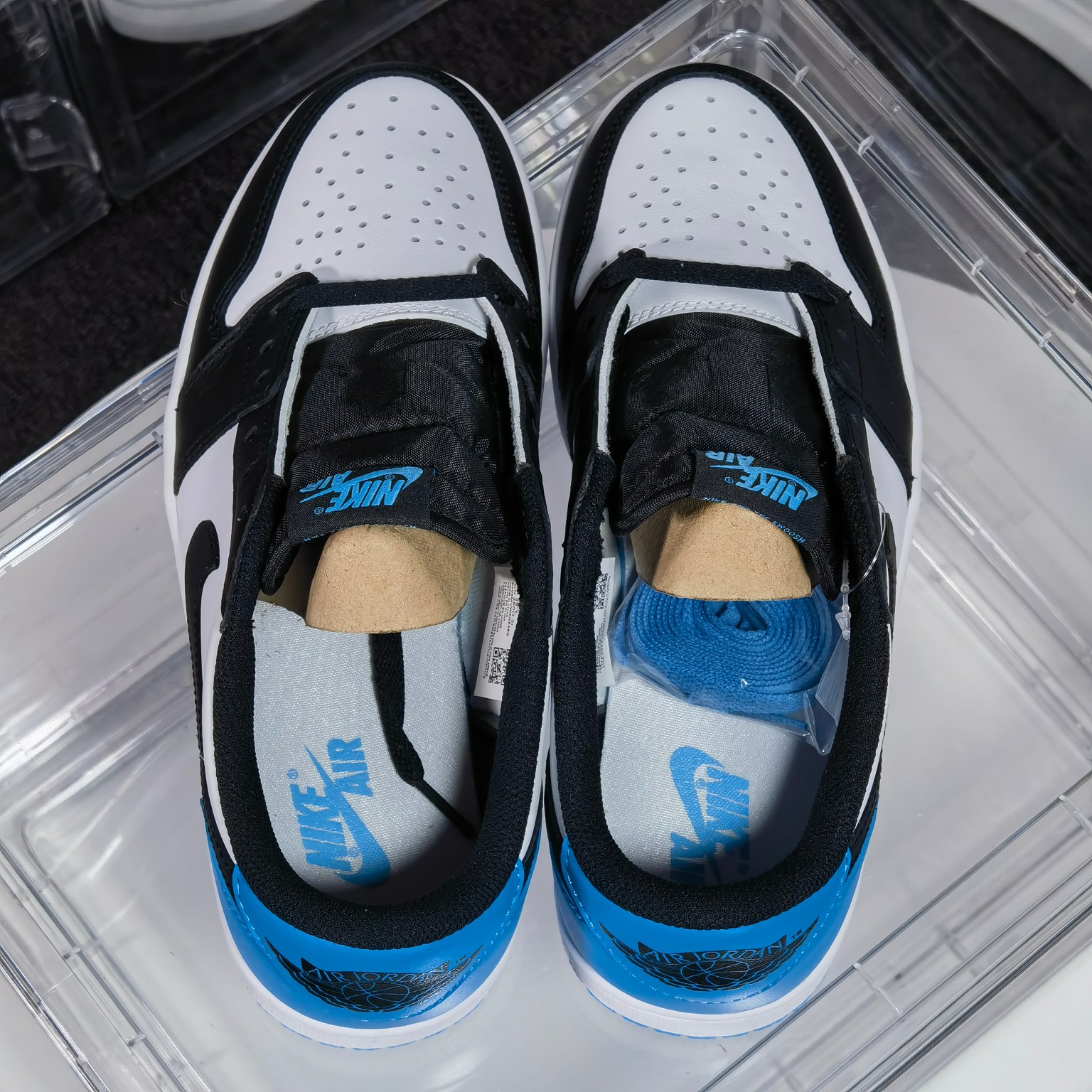 AirJordan1RetroLowOG“UNC”黑白蓝CZ0790-1044040.5414242.5