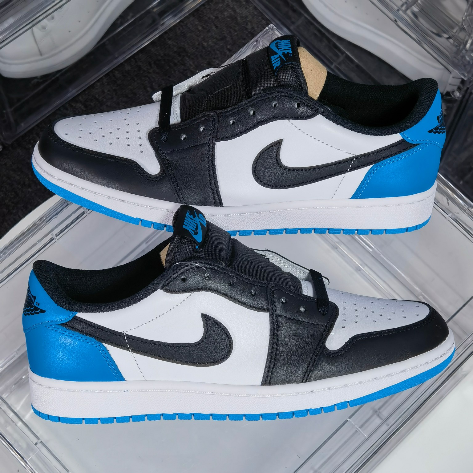 AirJordan1RetroLowOG“UNC”黑白蓝CZ0790-1044040.5414242.5