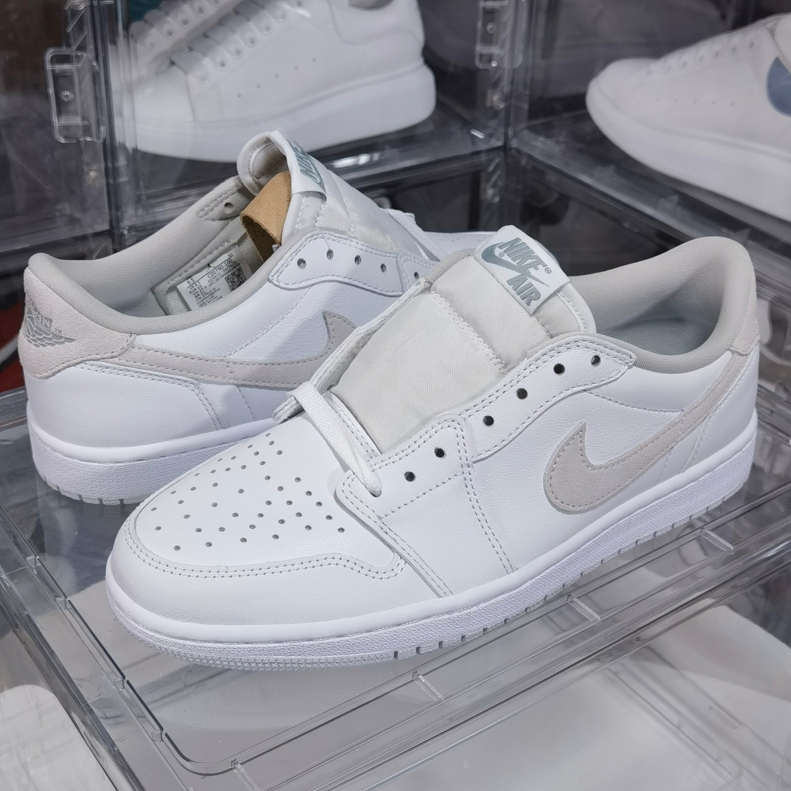 AirJordan1RetroLowOG“NeutralGrey”灰白CZ0790-1004040.54