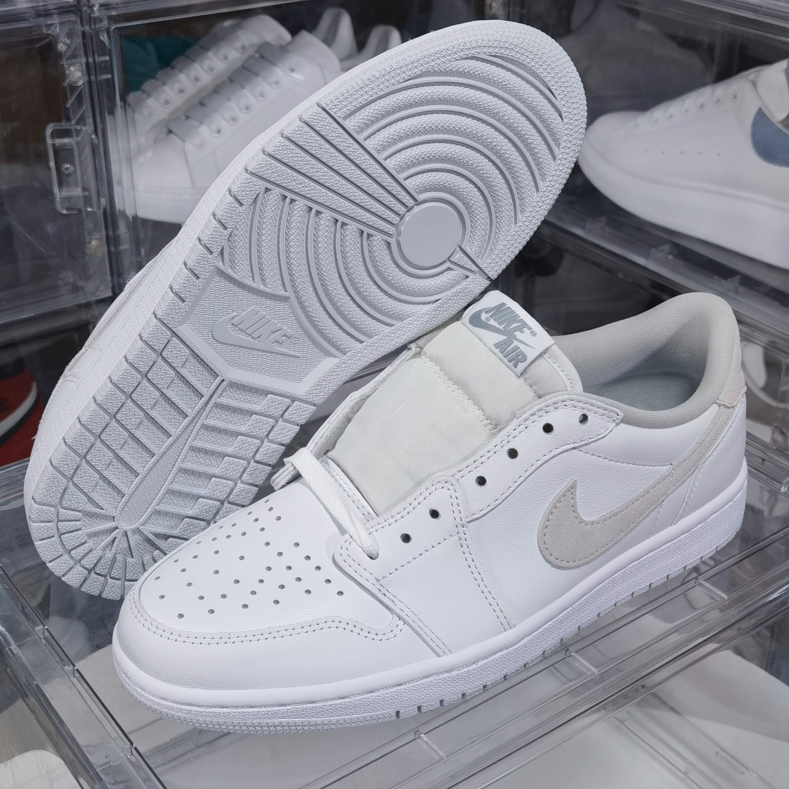 AirJordan1RetroLowOG“NeutralGrey”灰白CZ0790-1004040.54