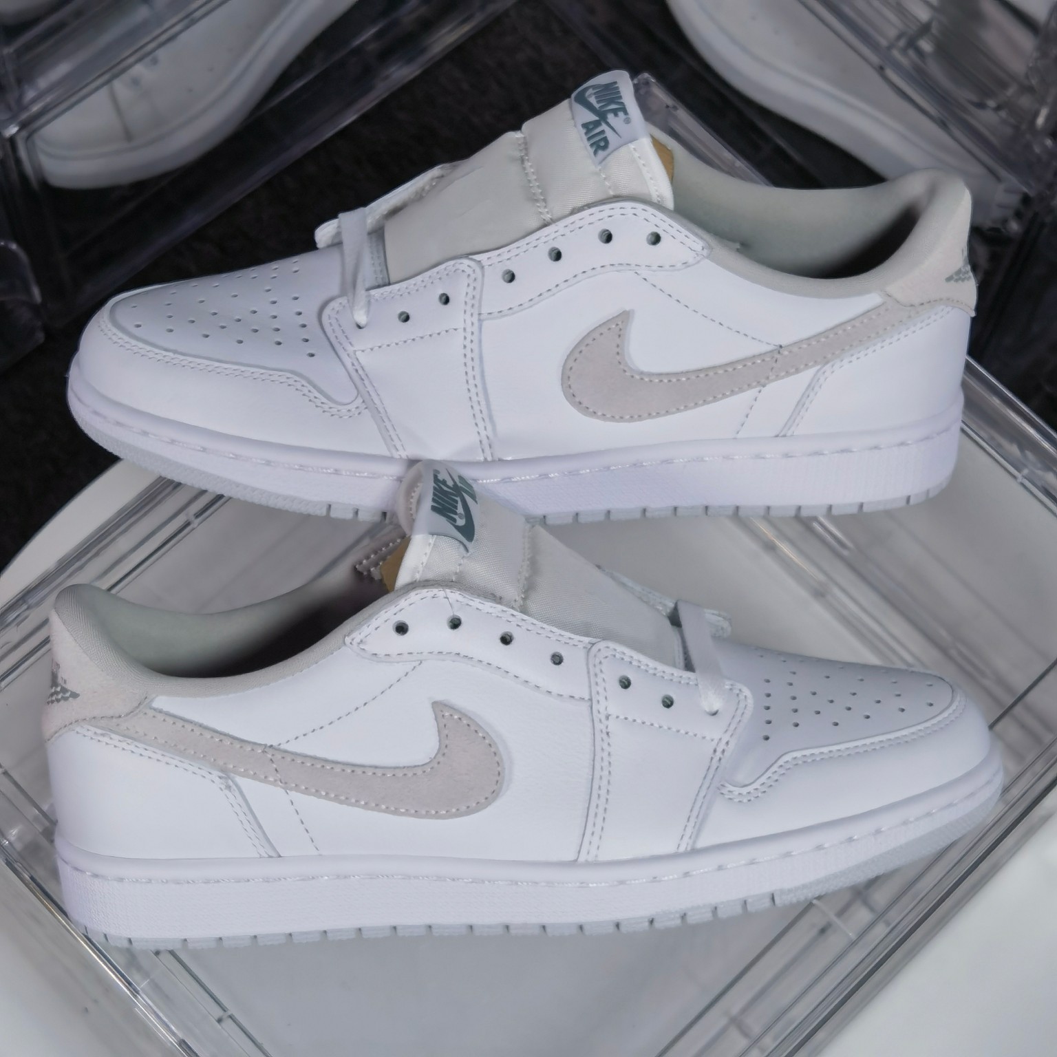 AirJordan1RetroLowOG“NeutralGrey”灰白CZ0790-1004040.54