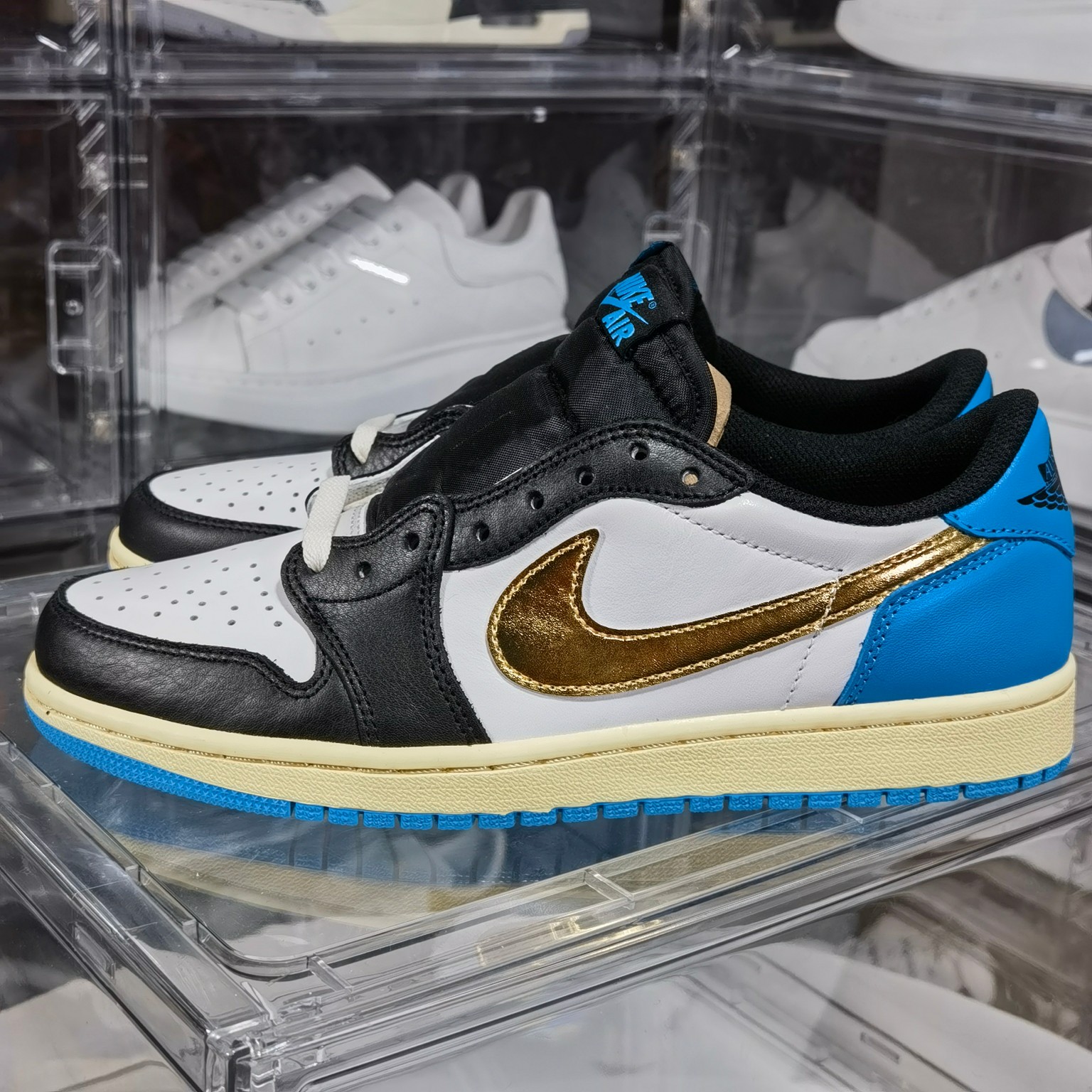 AirJordan1RetroLowOG“UNC”阿根廷CZ0790-1044040.5414242.5